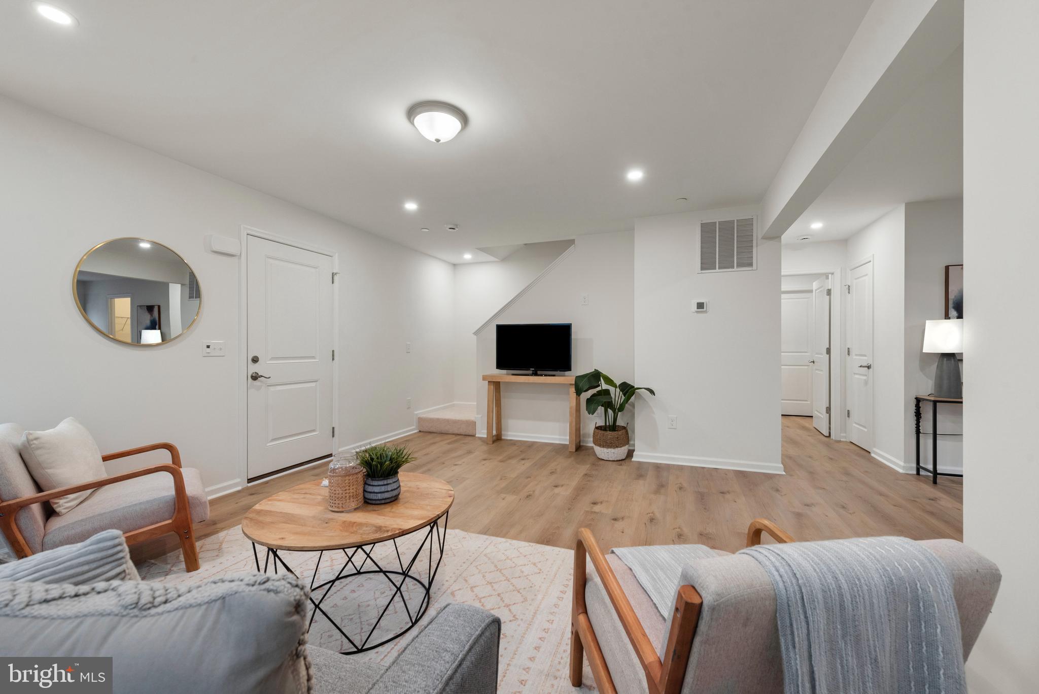 ROSEMONT - Residential