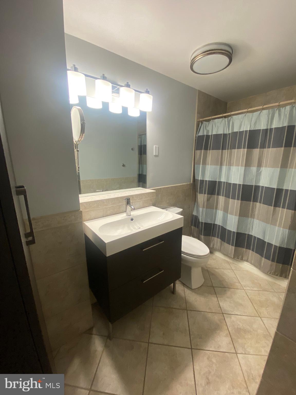 BELLA VISTA CONDOMINIUM - Residential Lease
