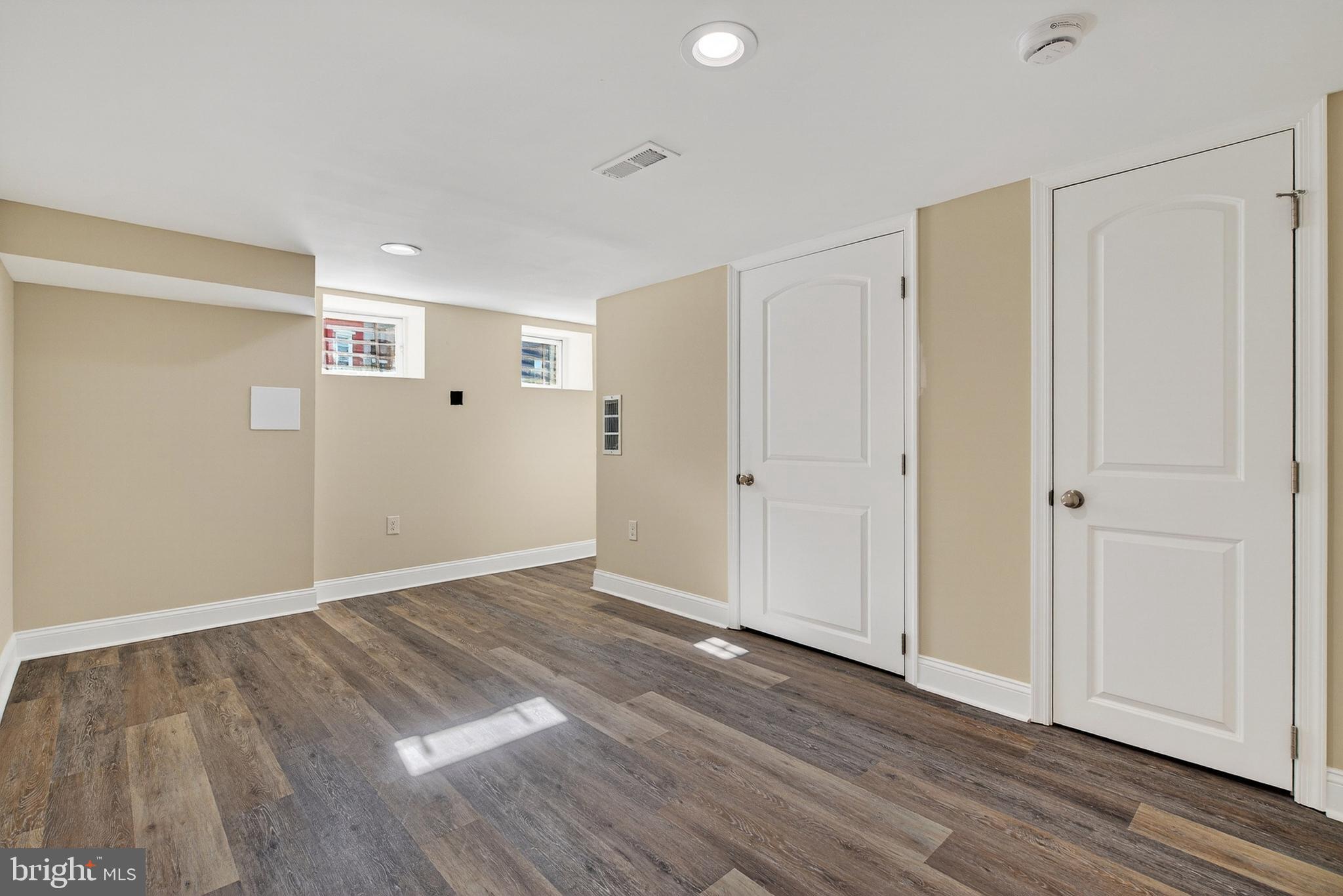 BROADWAY EAST - Residential