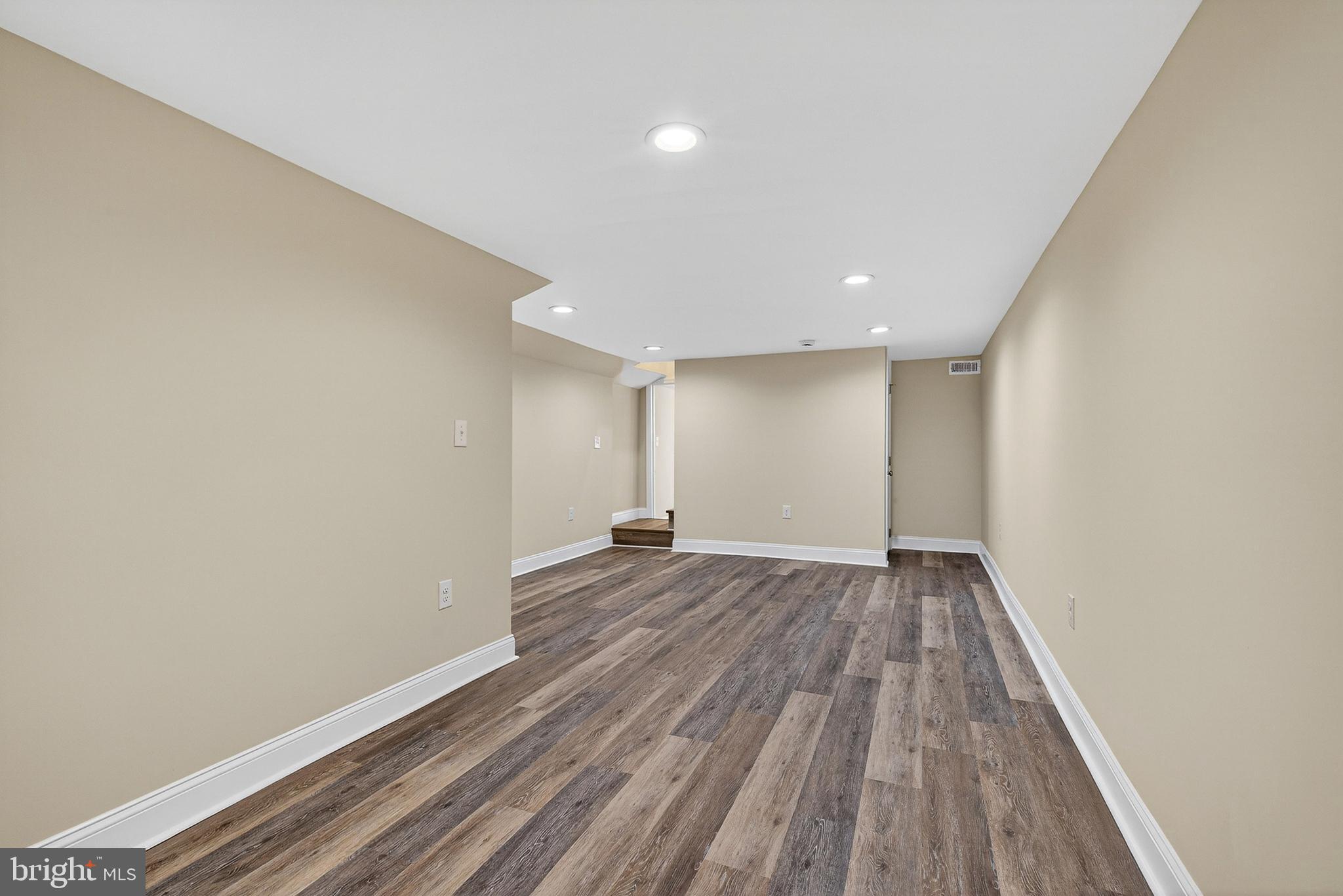 BROADWAY EAST - Residential