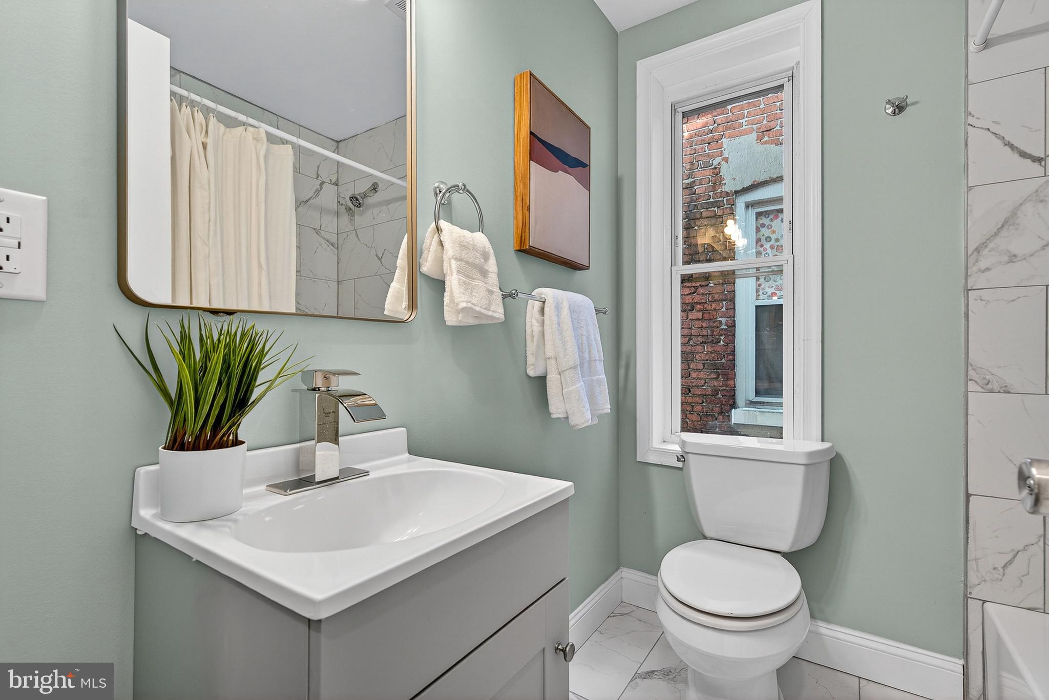 BROADWAY EAST - Residential