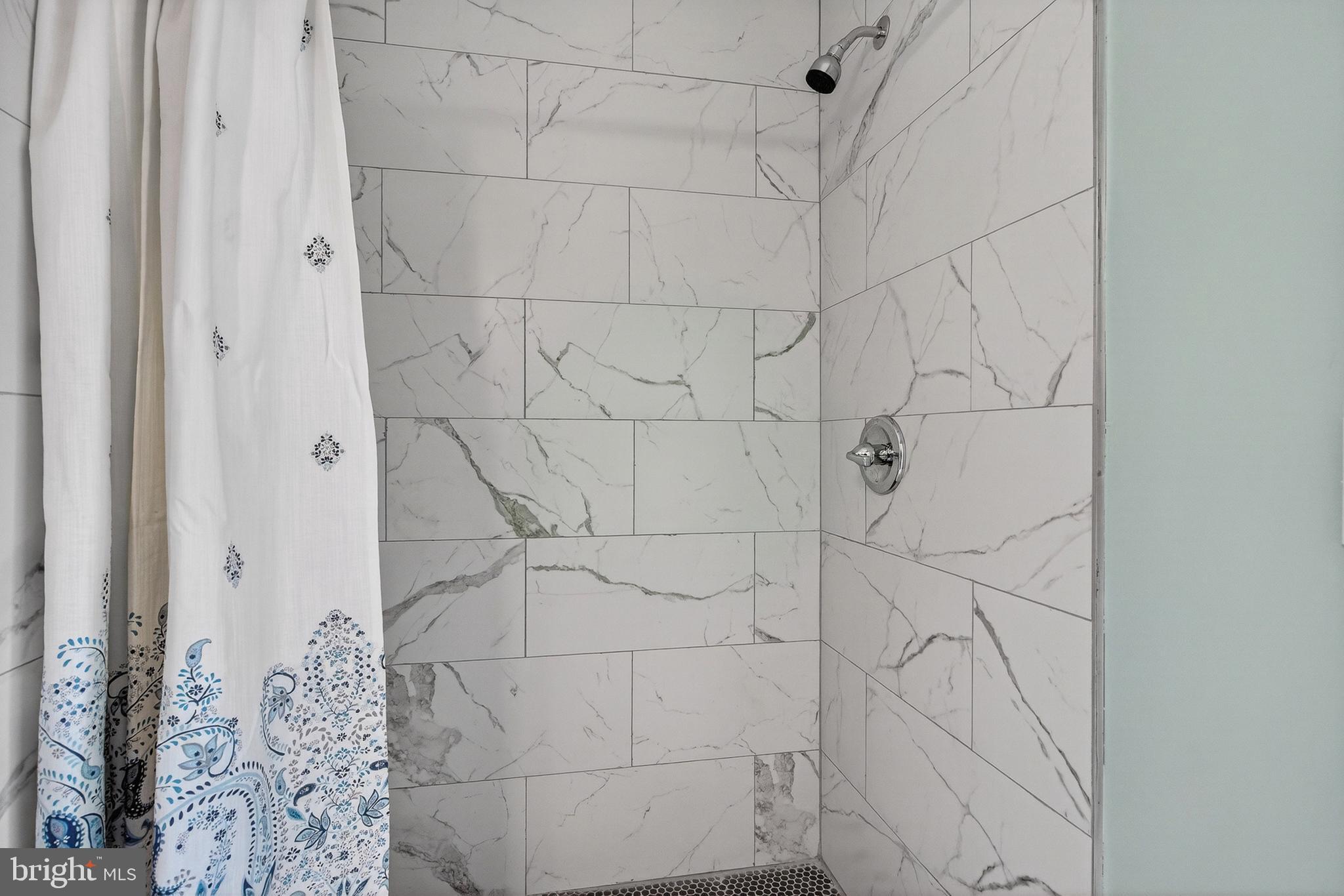 BROADWAY EAST - Residential