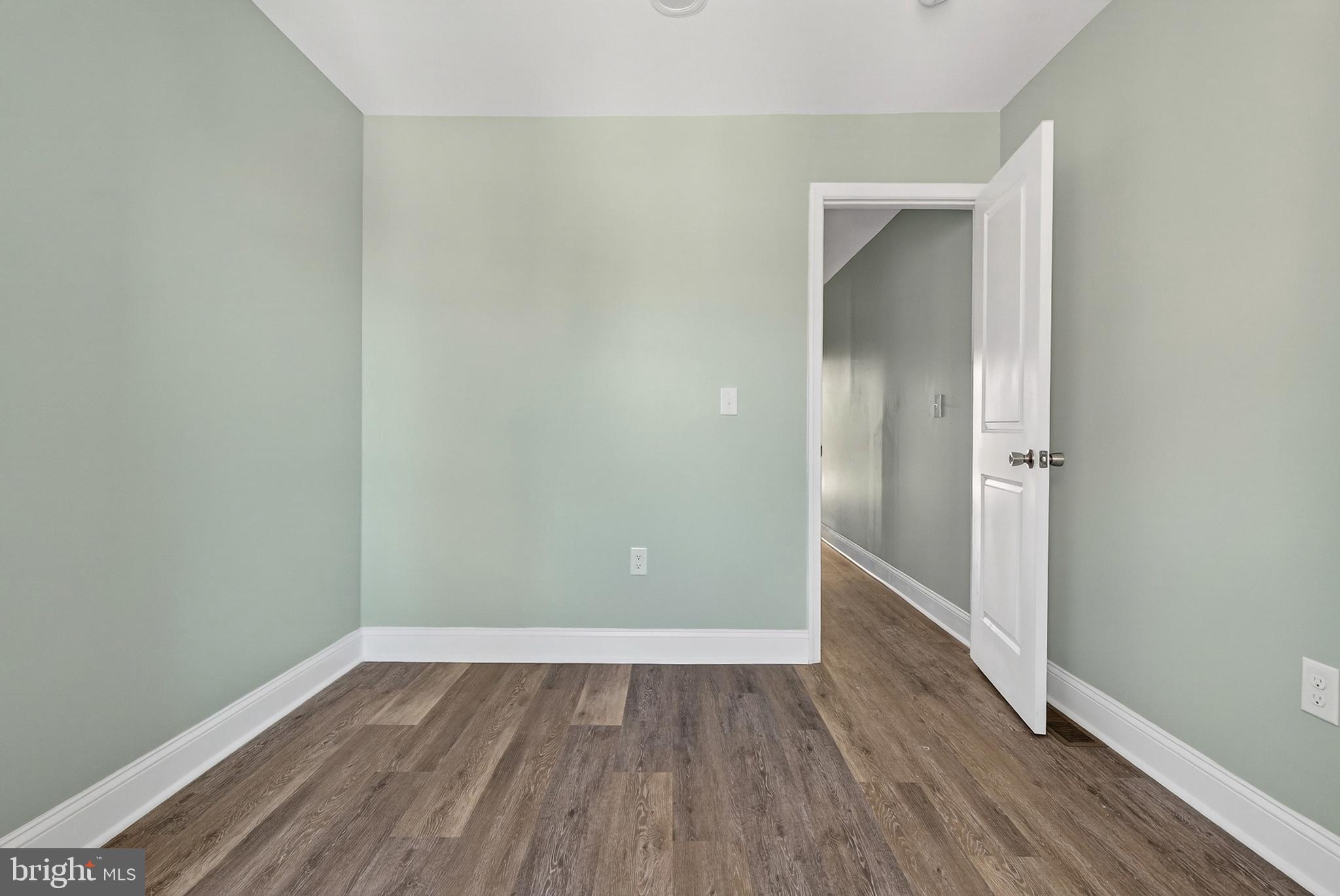 BROADWAY EAST - Residential