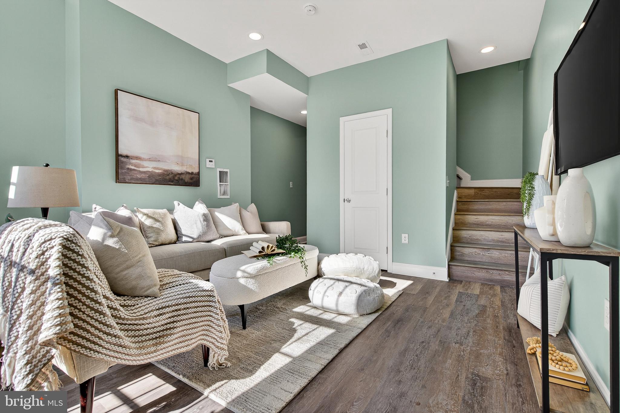 2430 E LAFAYETTE AVENUE