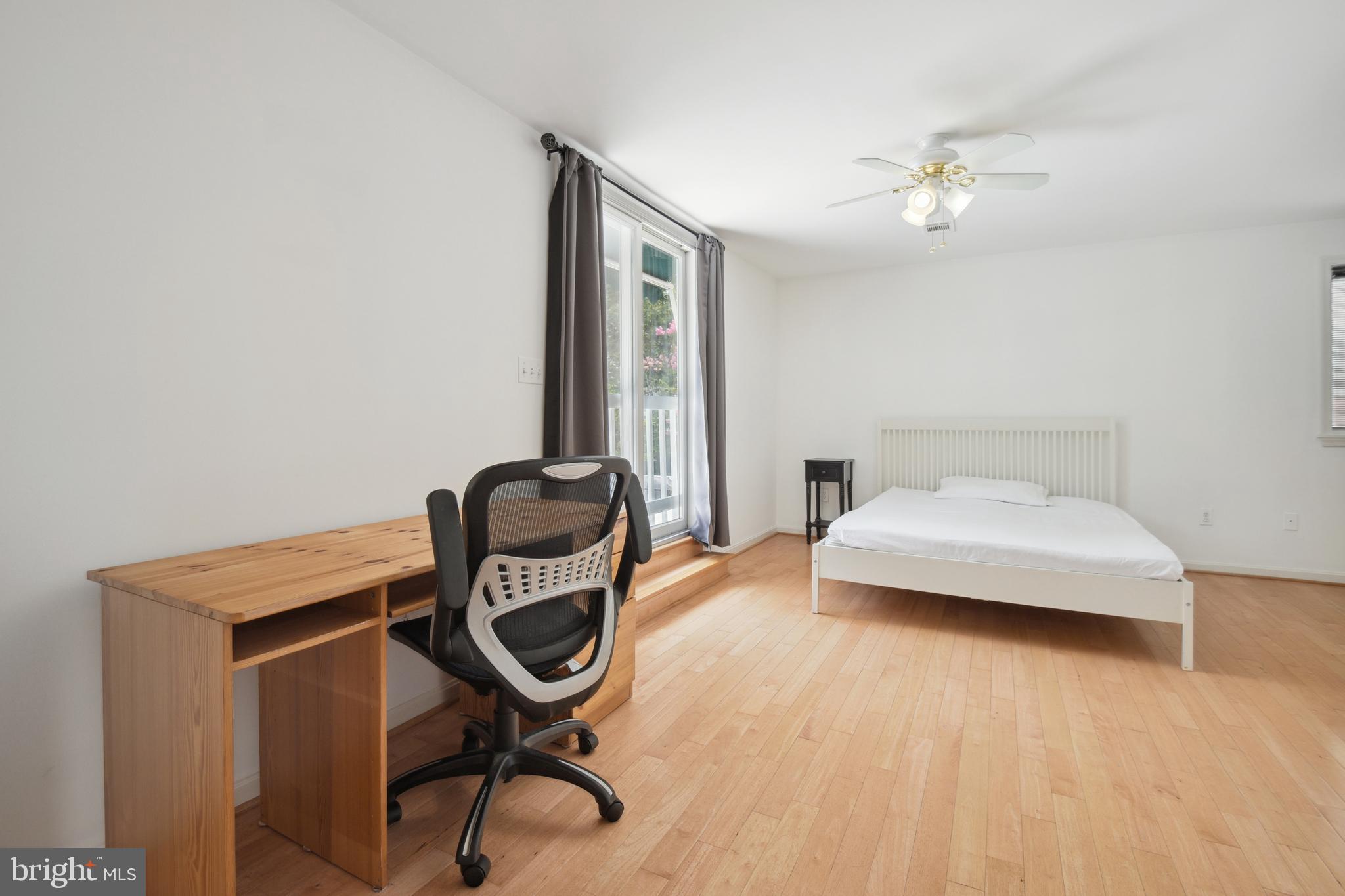 WOODHAVEN - Residential Lease