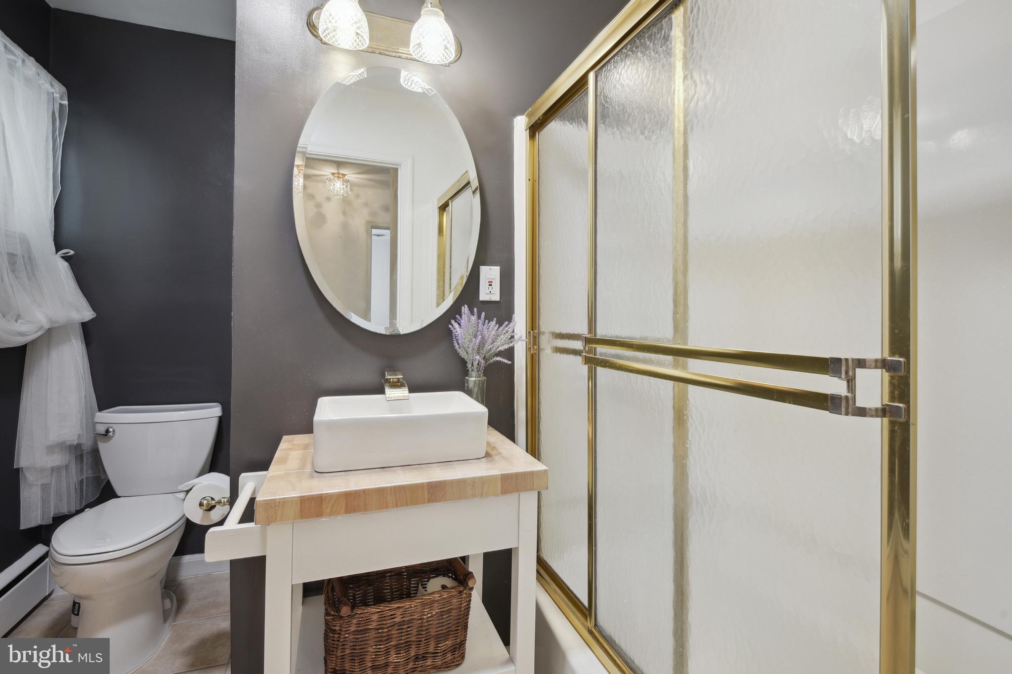 WOODHAVEN - Residential Lease