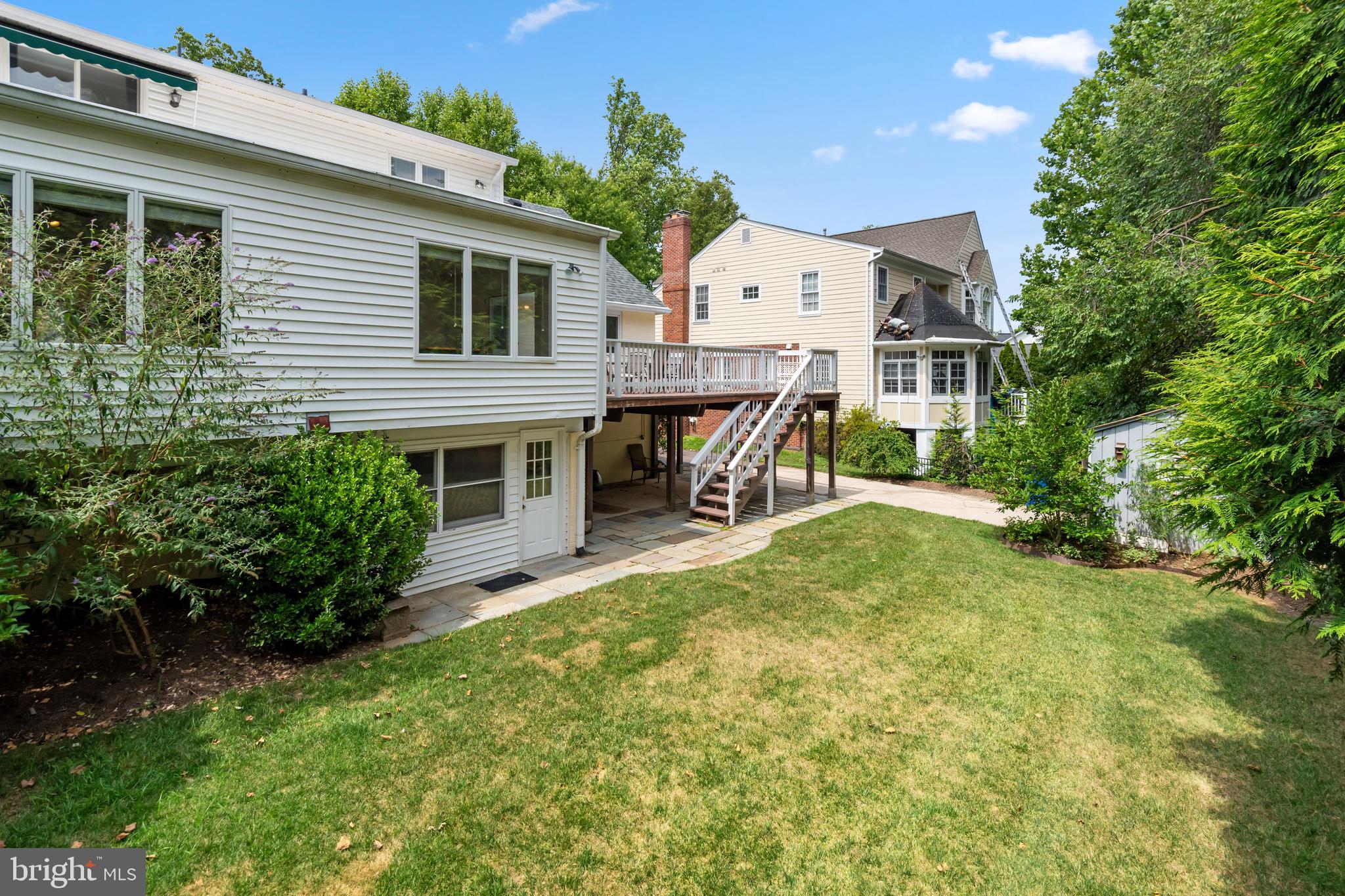 WOODHAVEN - Residential Lease