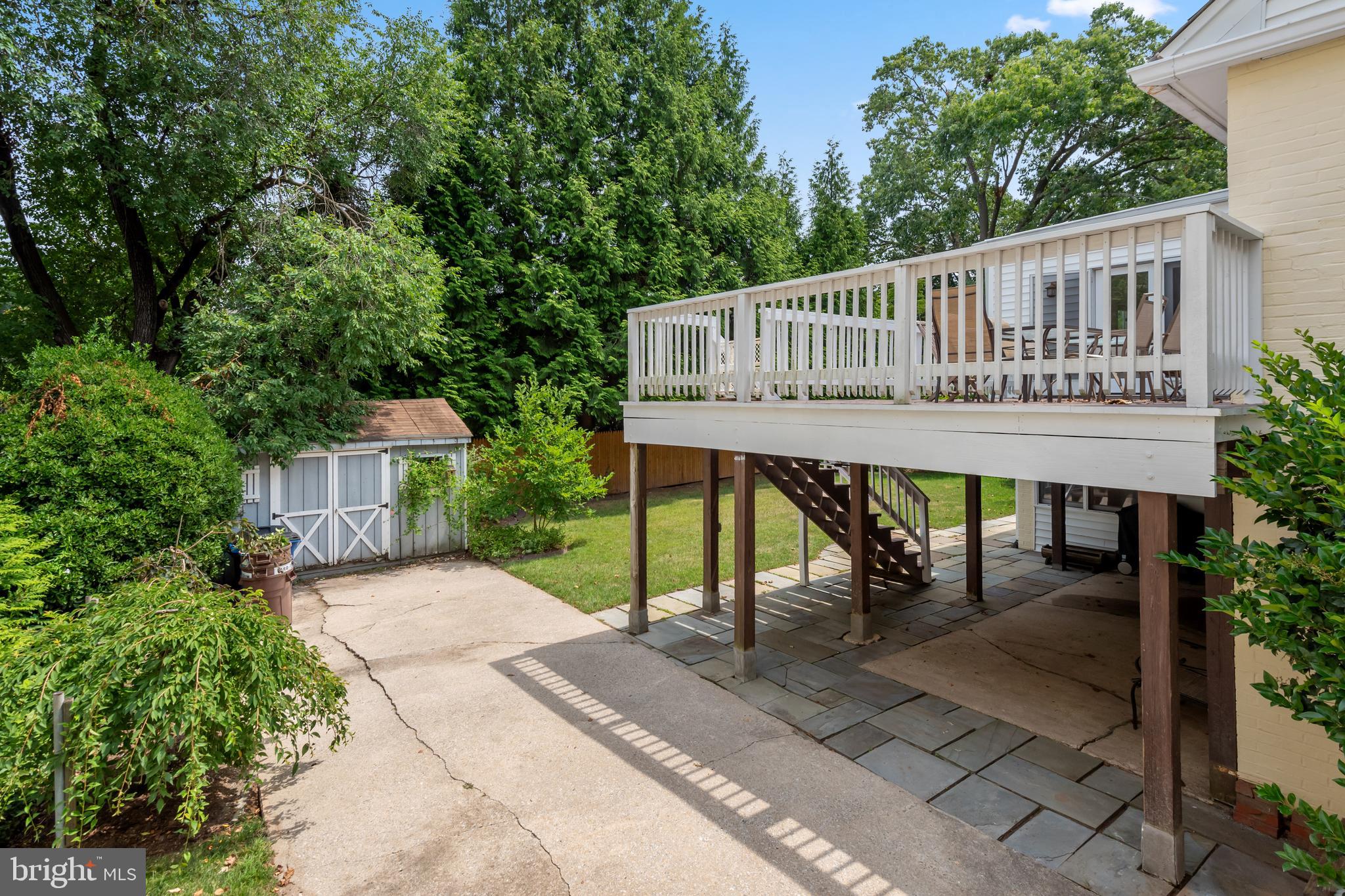 WOODHAVEN - Residential Lease