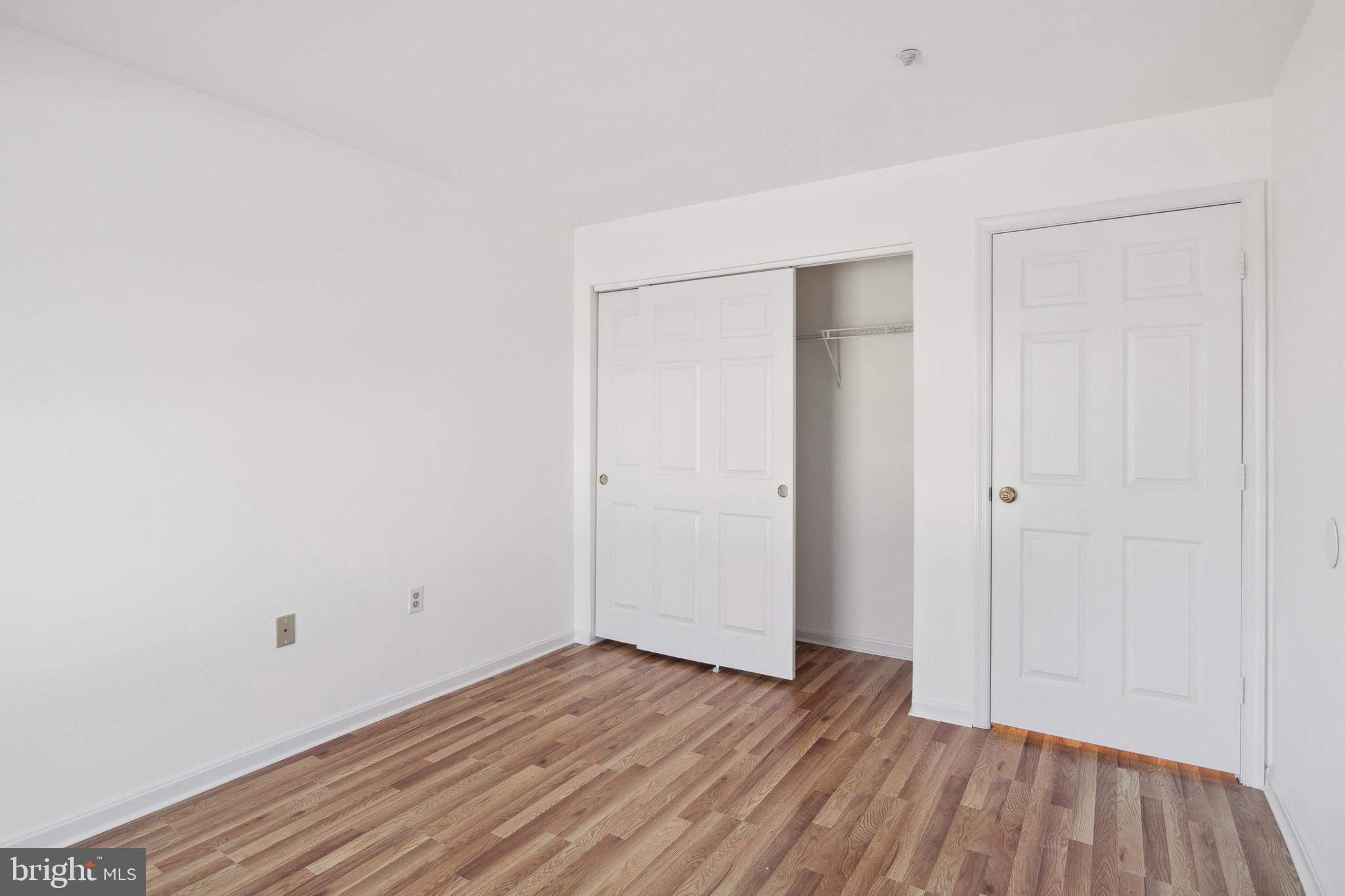 RUSSETT - Residential