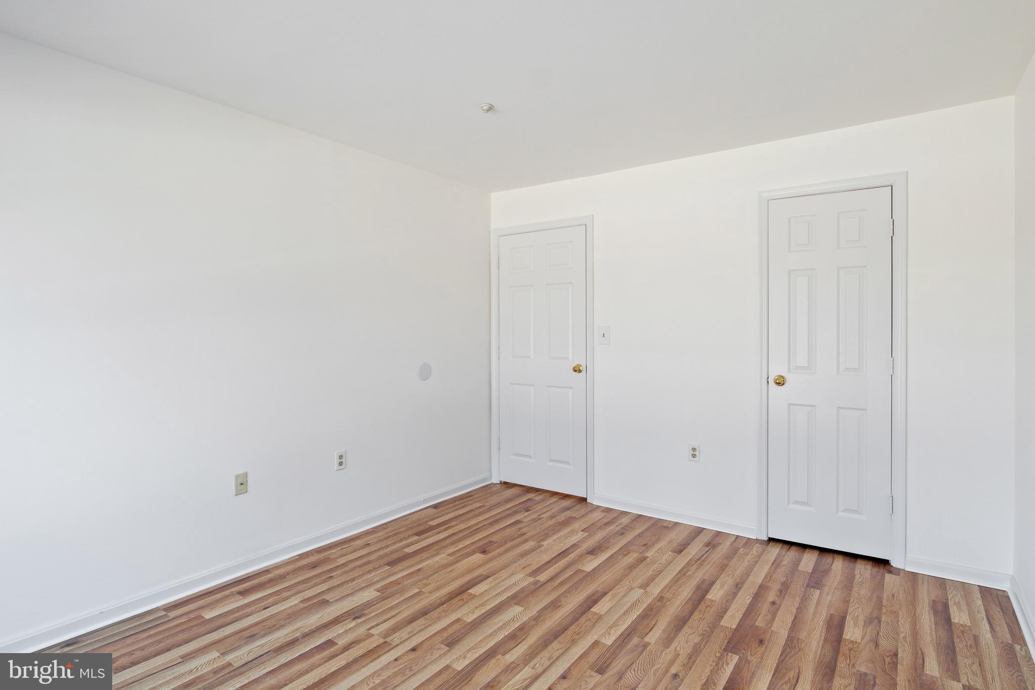 RUSSETT - Residential