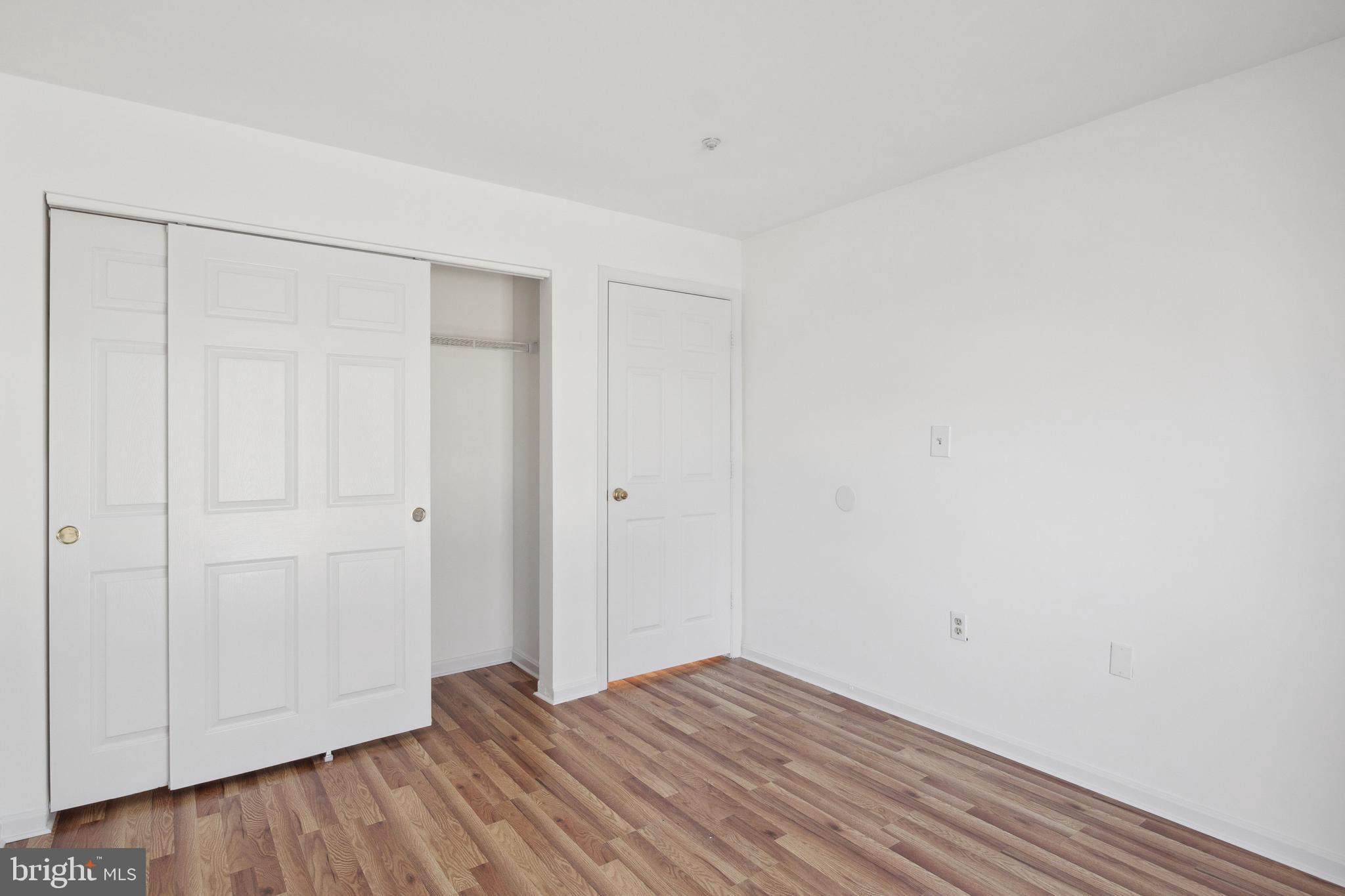 RUSSETT - Residential