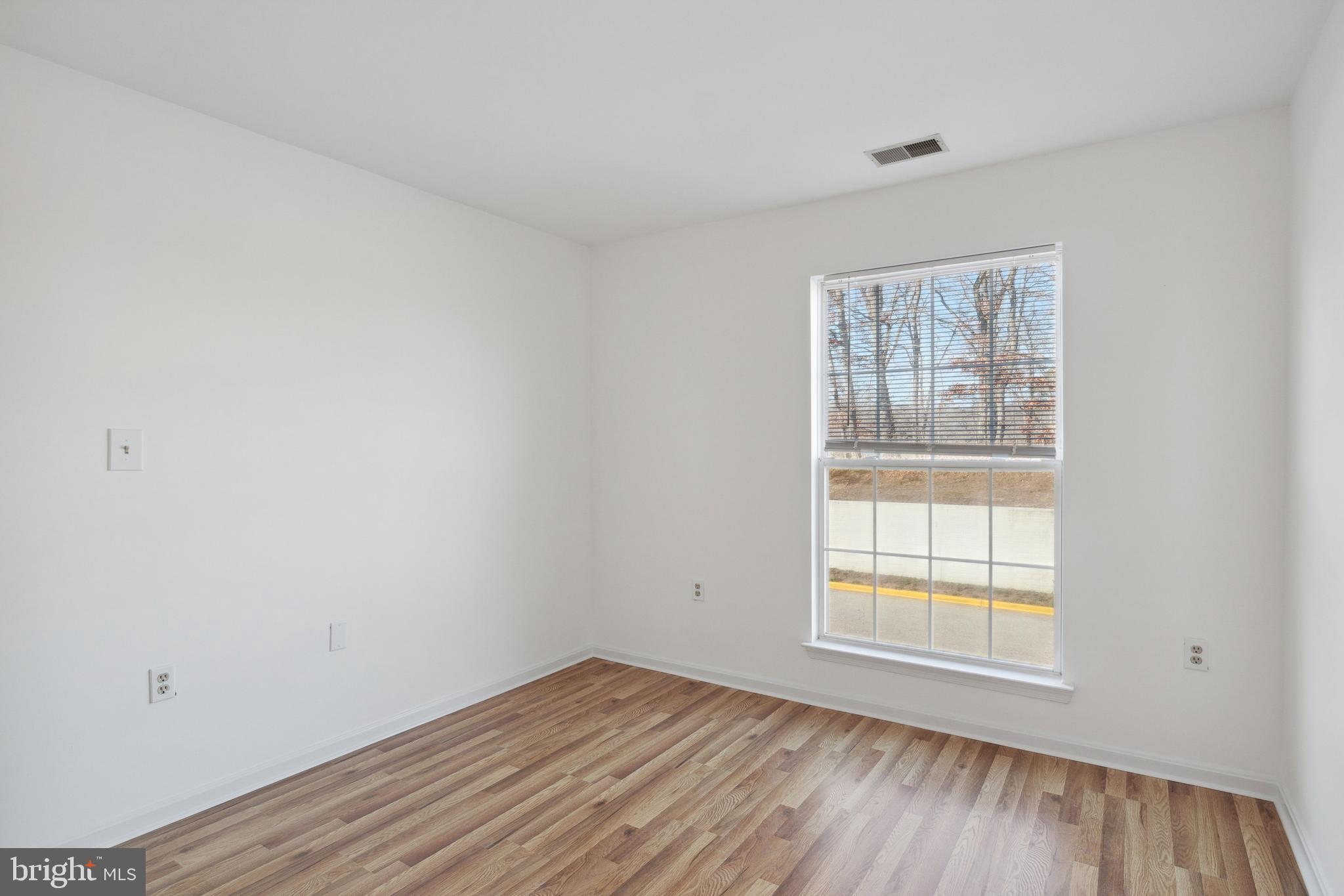 RUSSETT - Residential