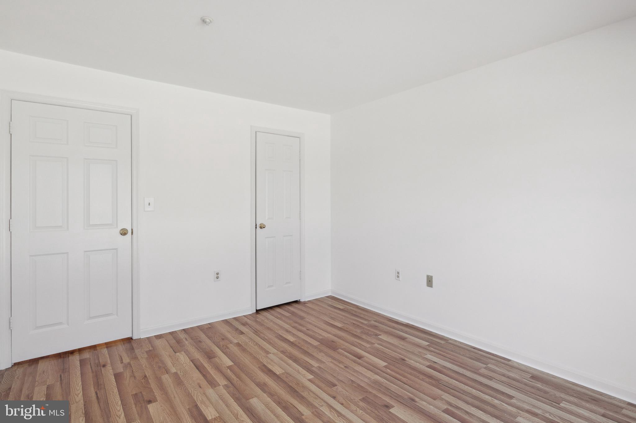 RUSSETT - Residential