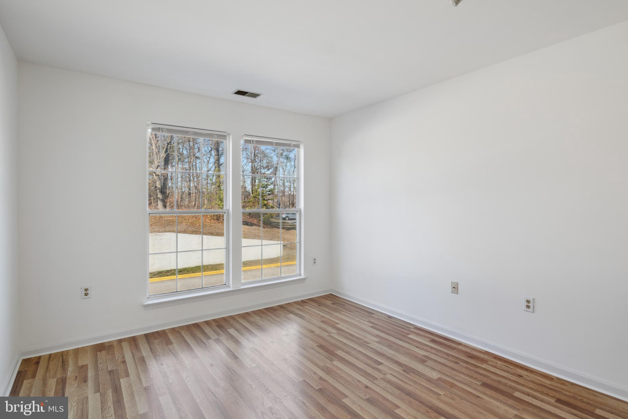 RUSSETT - Residential