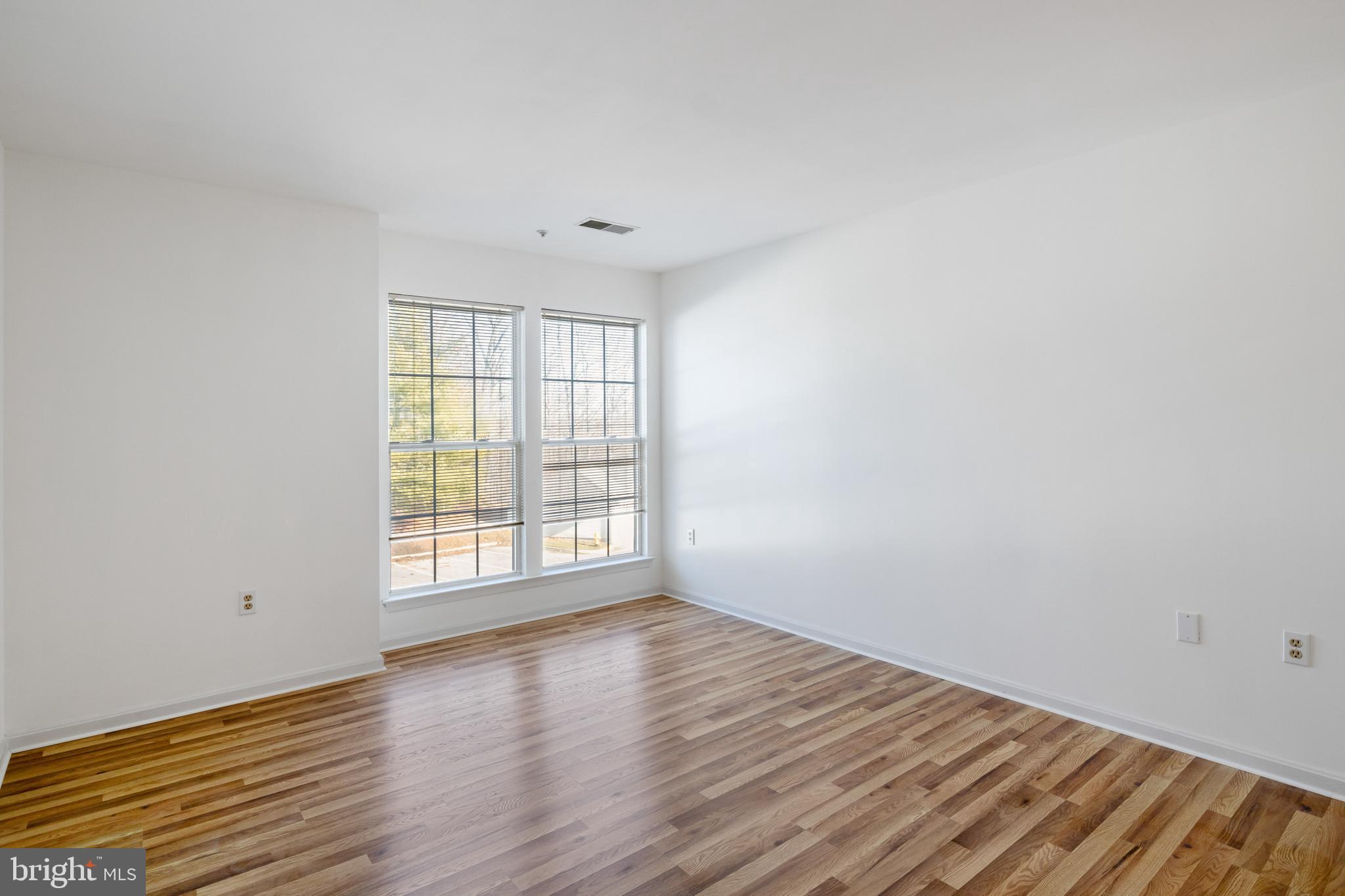 RUSSETT - Residential