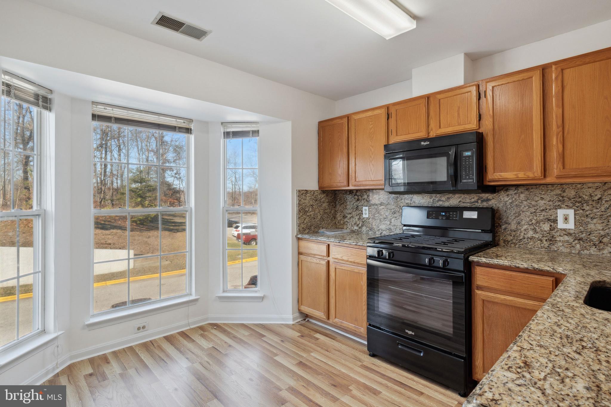 RUSSETT - Residential