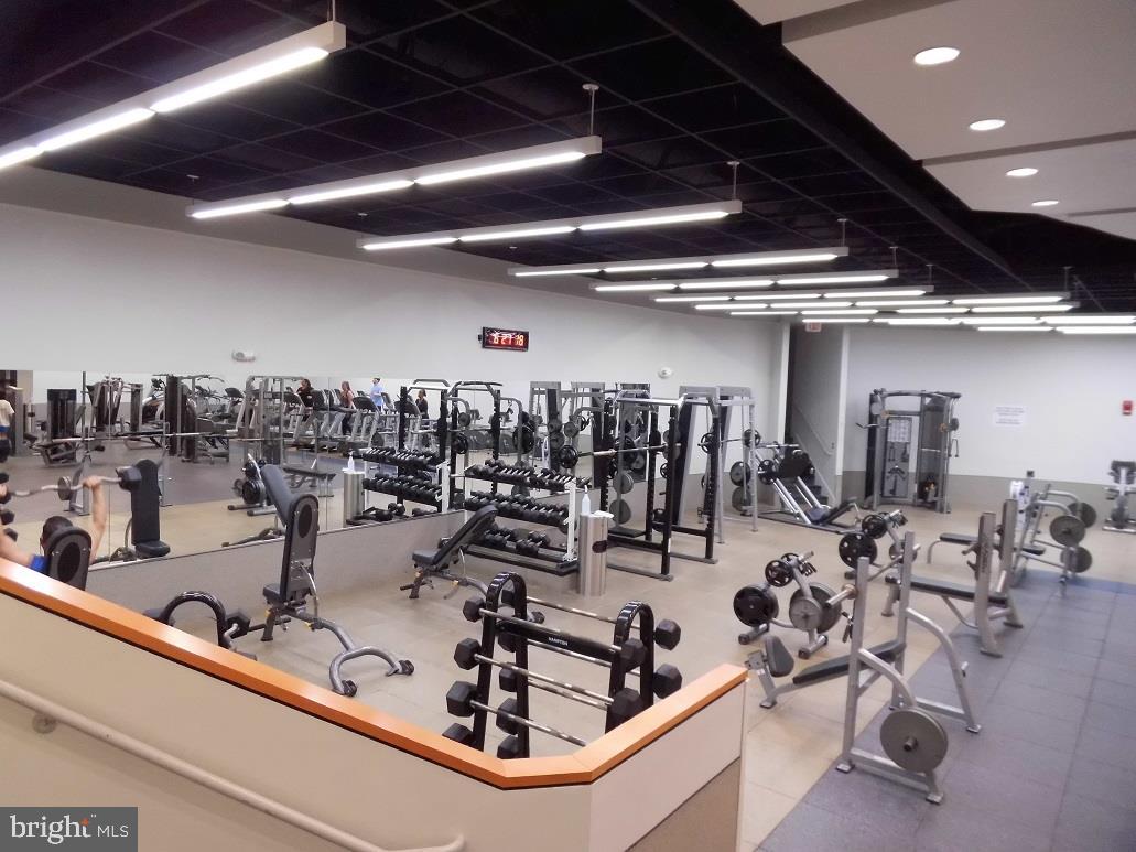 RIVER PLACE SOUTH - Residential Lease