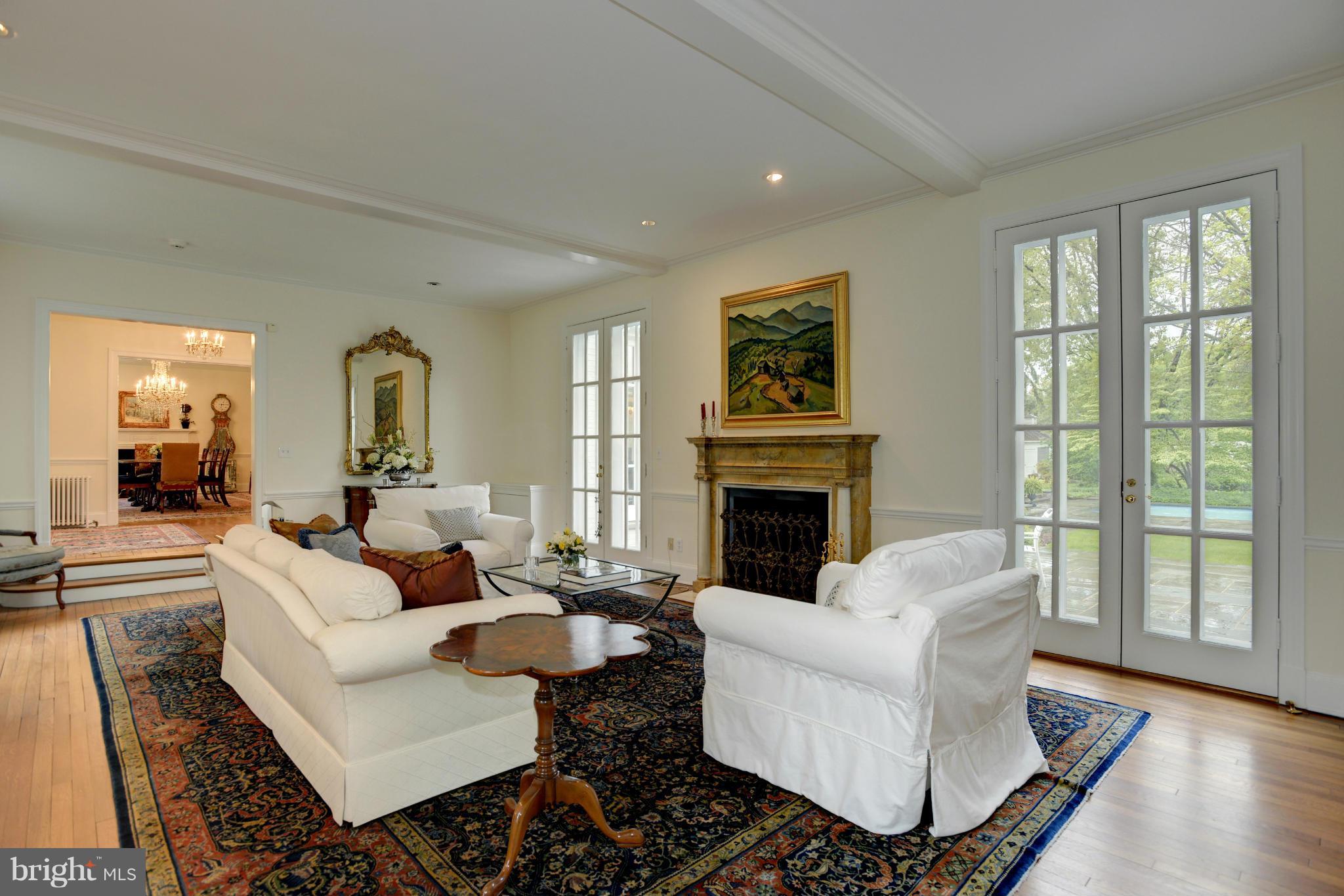 FOREST HILLS - Residential