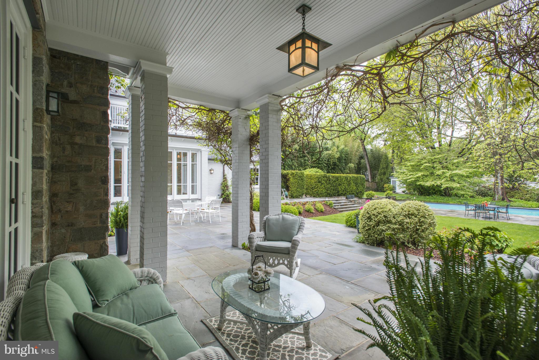 FOREST HILLS - Residential