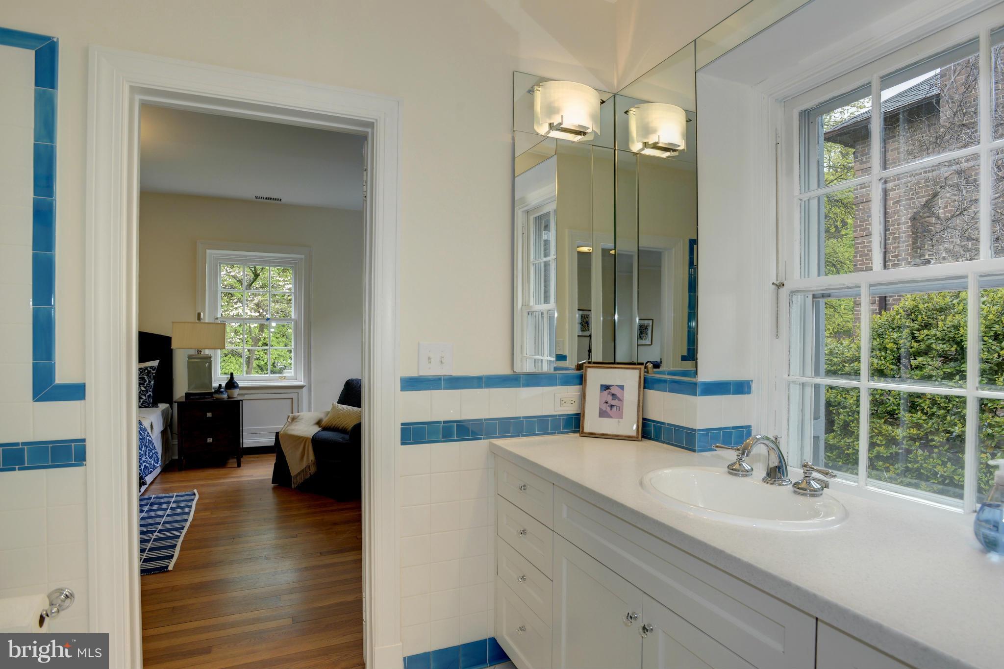 FOREST HILLS - Residential