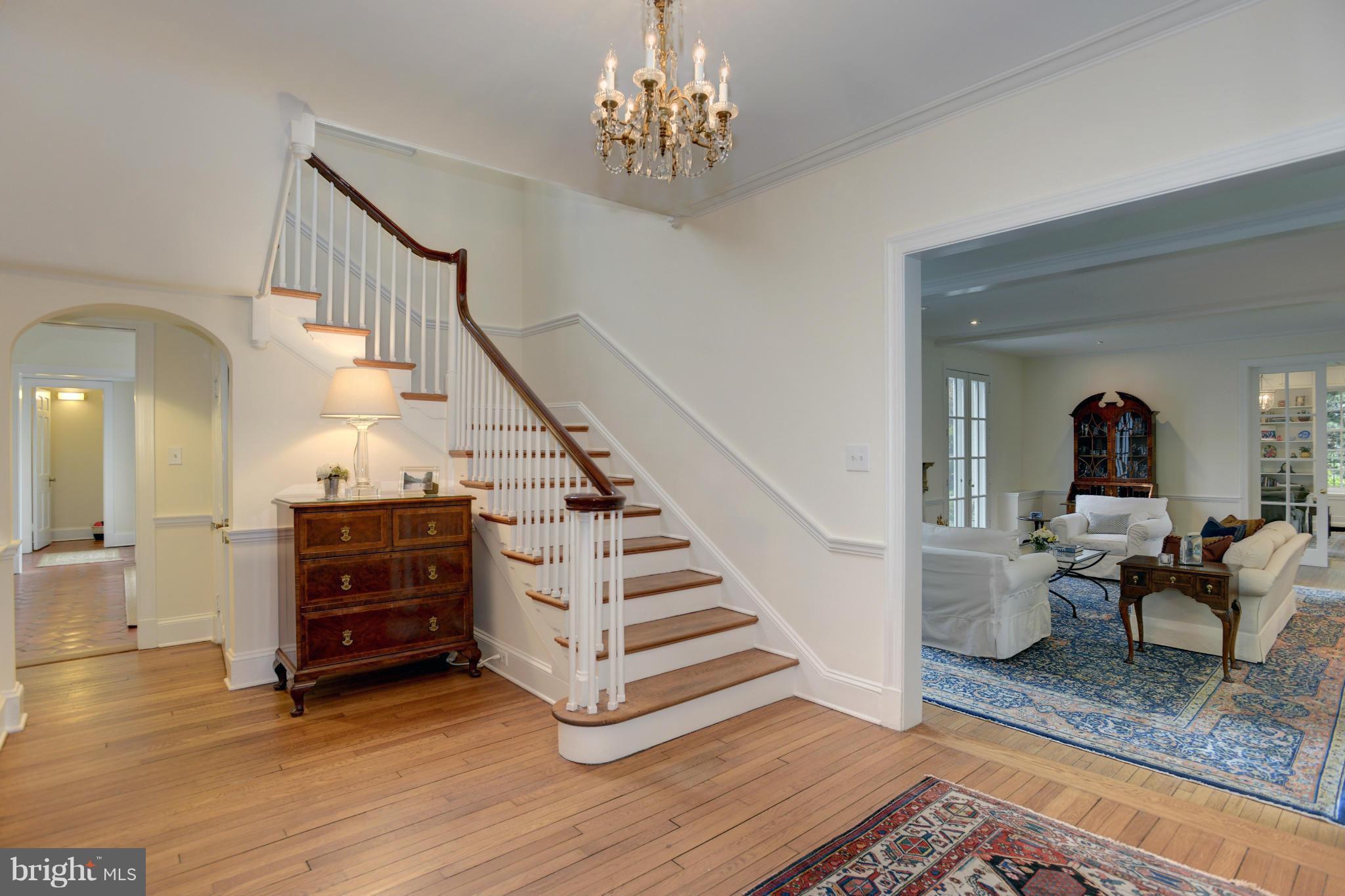 FOREST HILLS - Residential