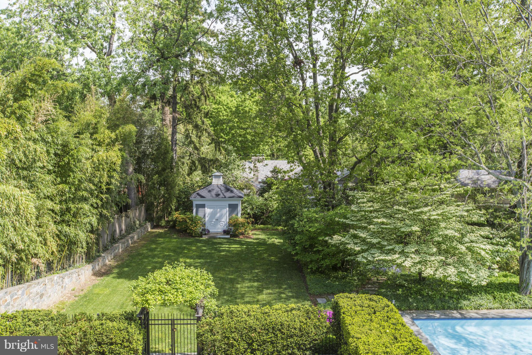 FOREST HILLS - Residential