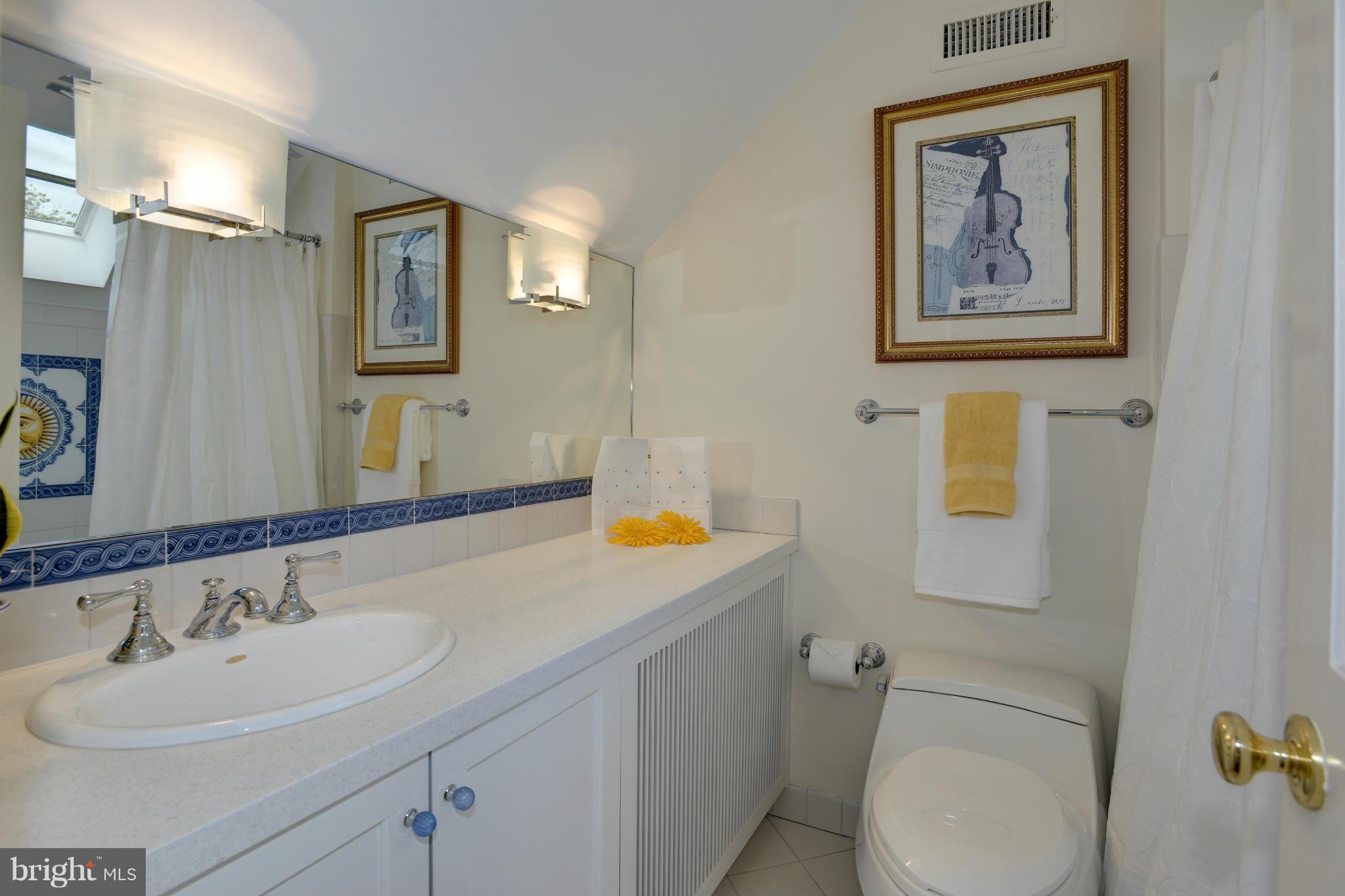 FOREST HILLS - Residential