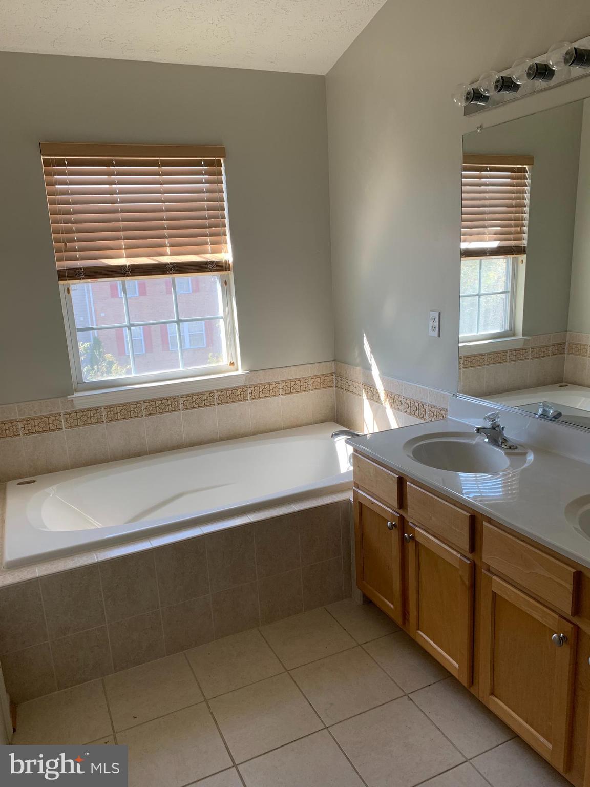 RIVERSIDE SOUTH - Residential Lease