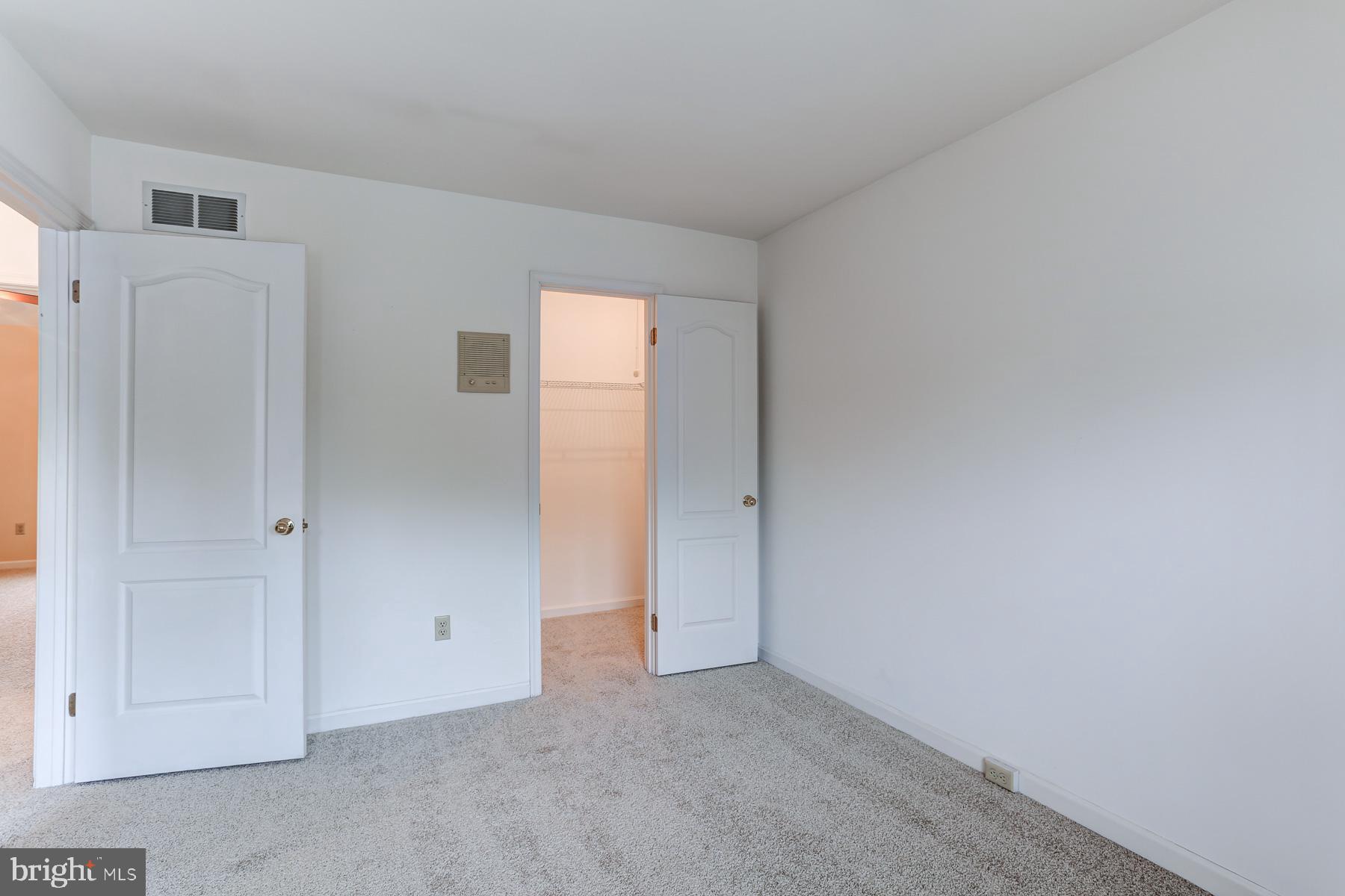 HIDDEN LAKE - Residential