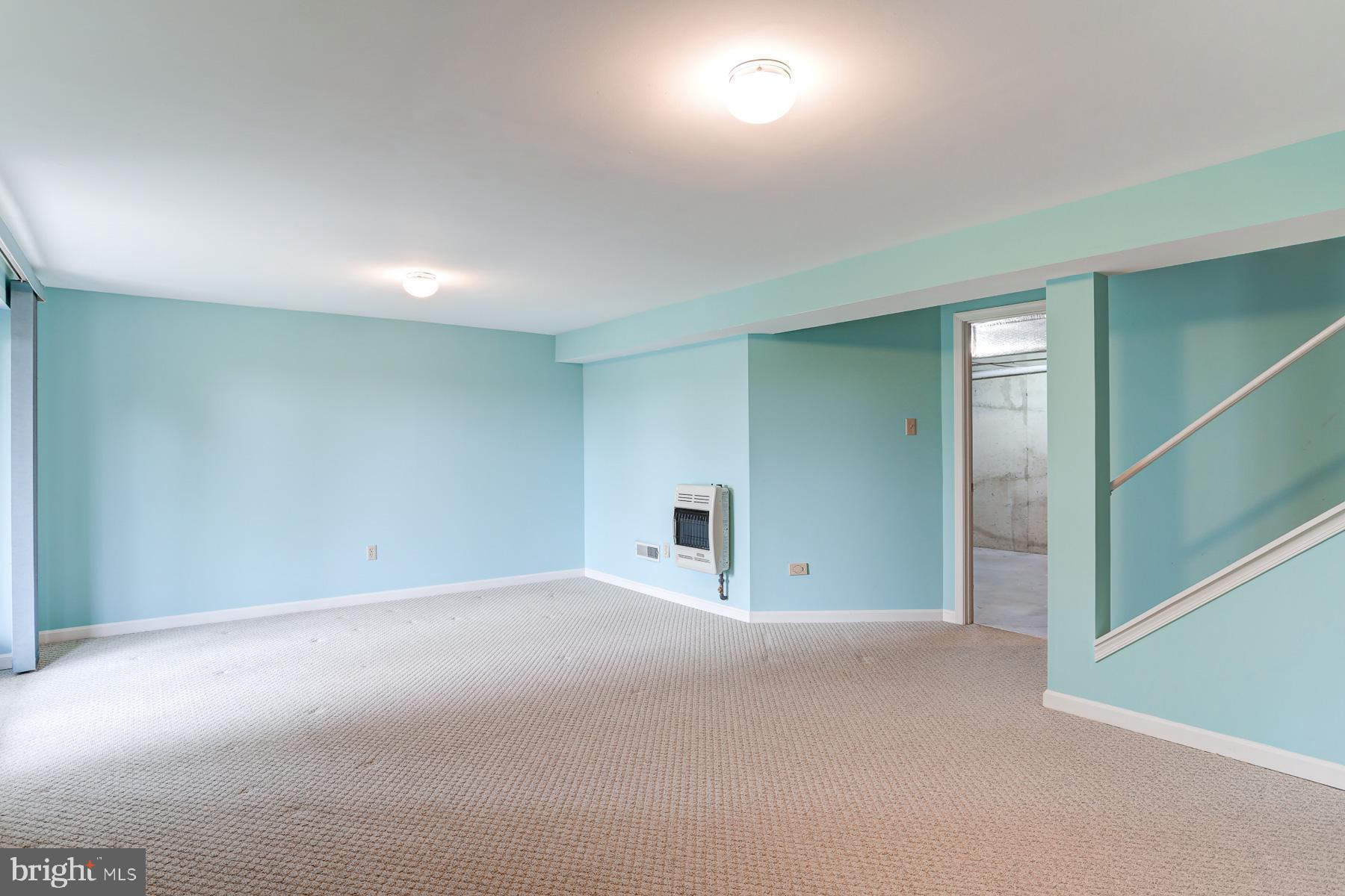 HIDDEN LAKE - Residential