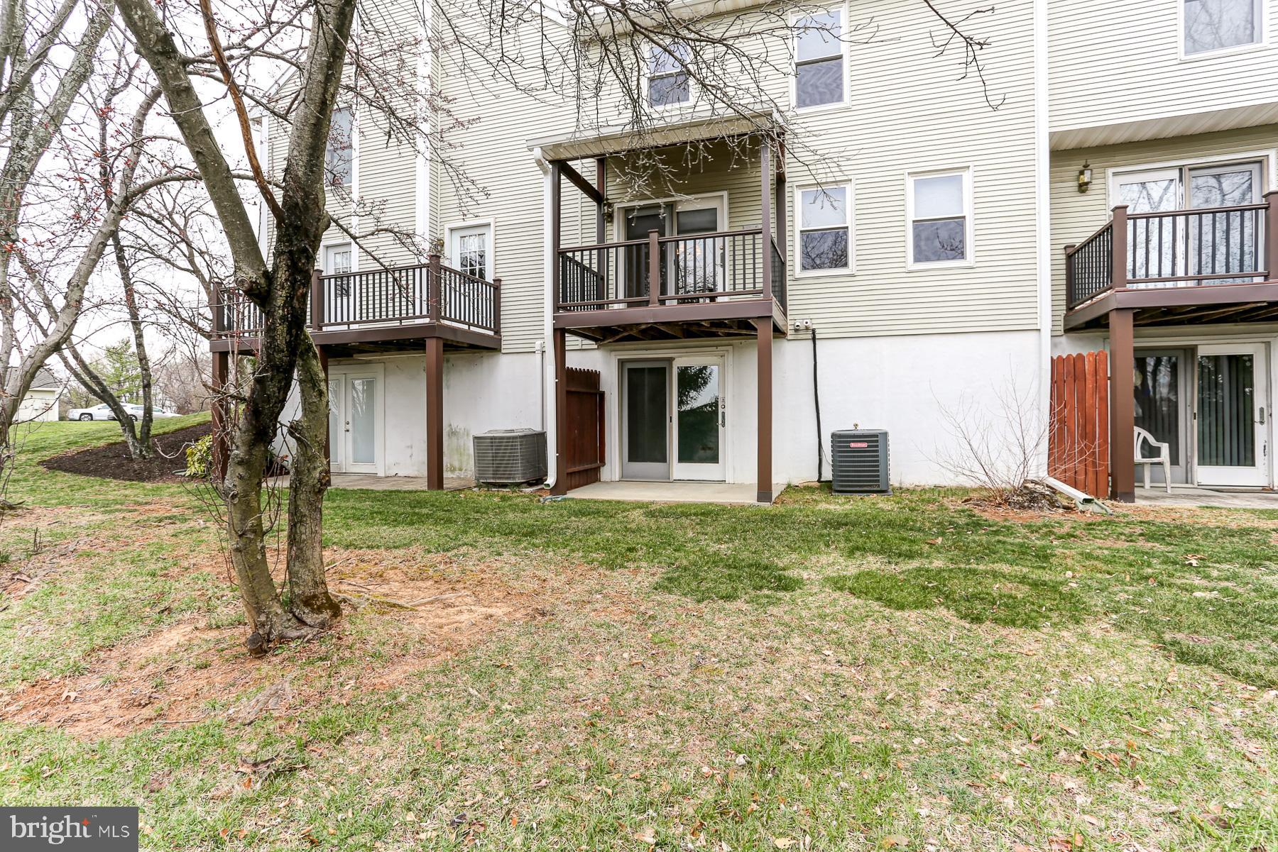 HIDDEN LAKE - Residential