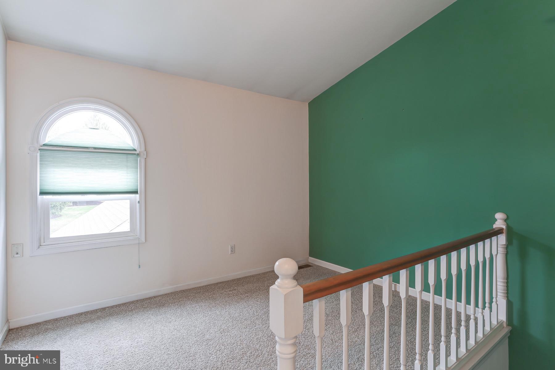 HIDDEN LAKE - Residential