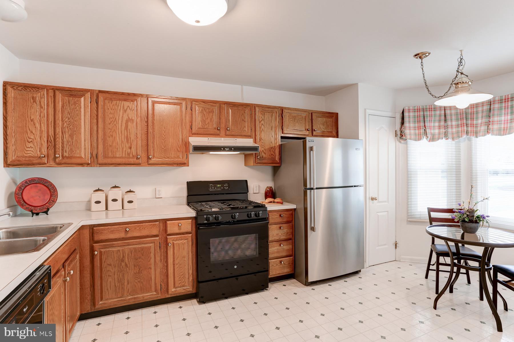 HIDDEN LAKE - Residential