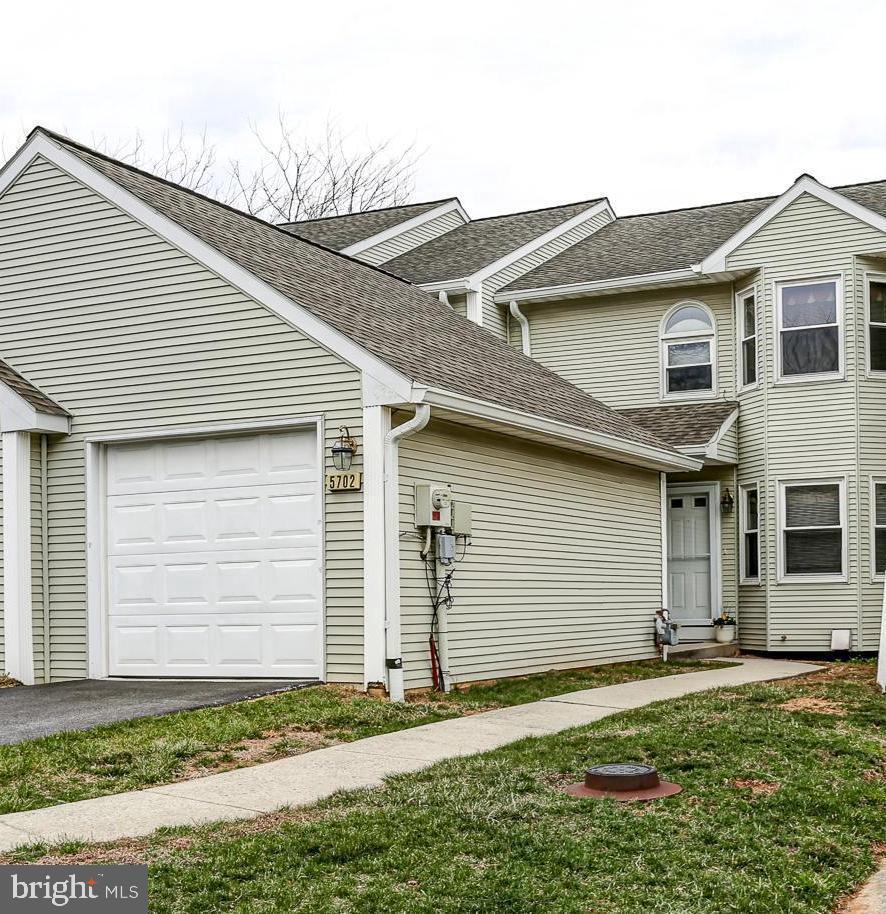 HIDDEN LAKE - Residential
