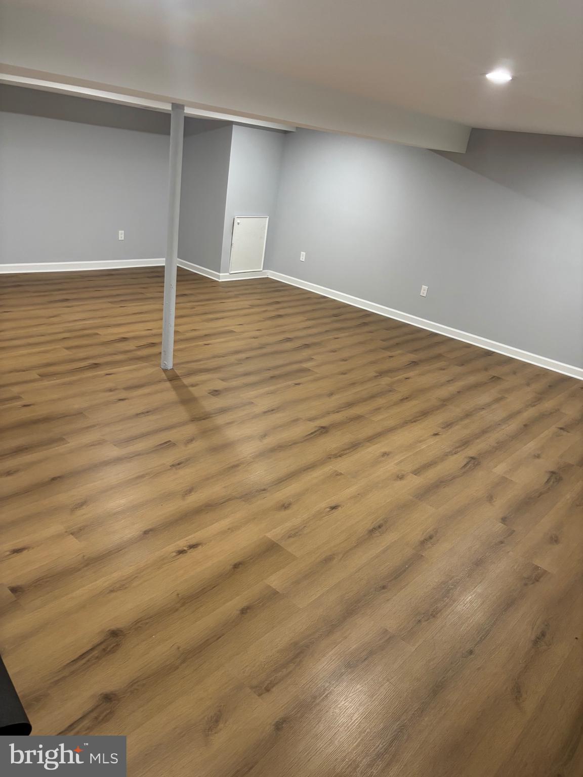 1702 ROLLINS PLACE