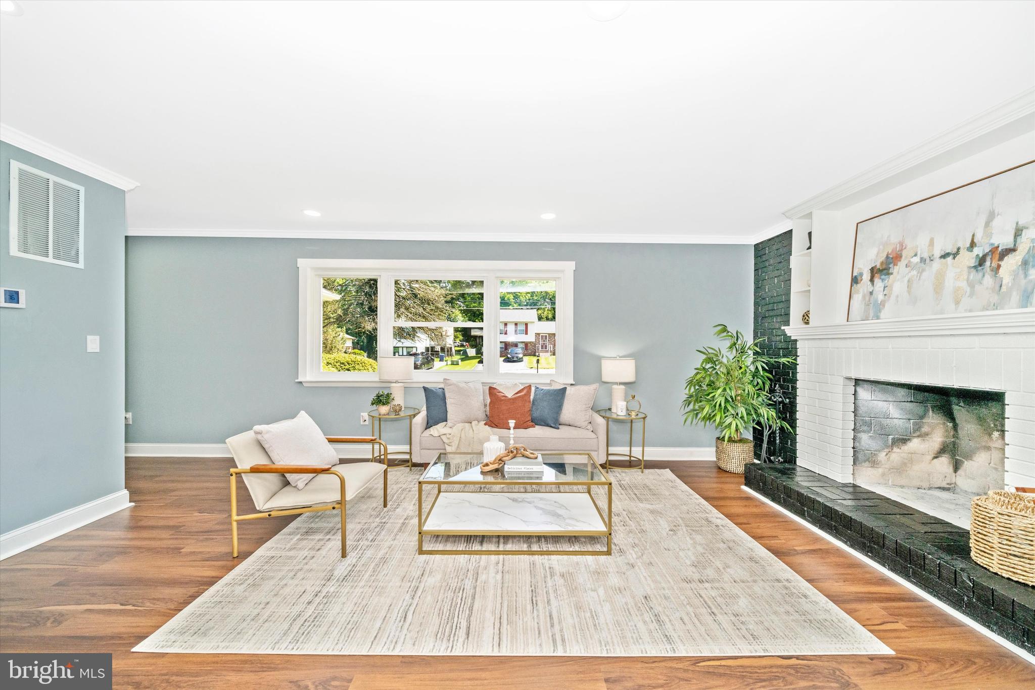 BRIGHTON - Residential