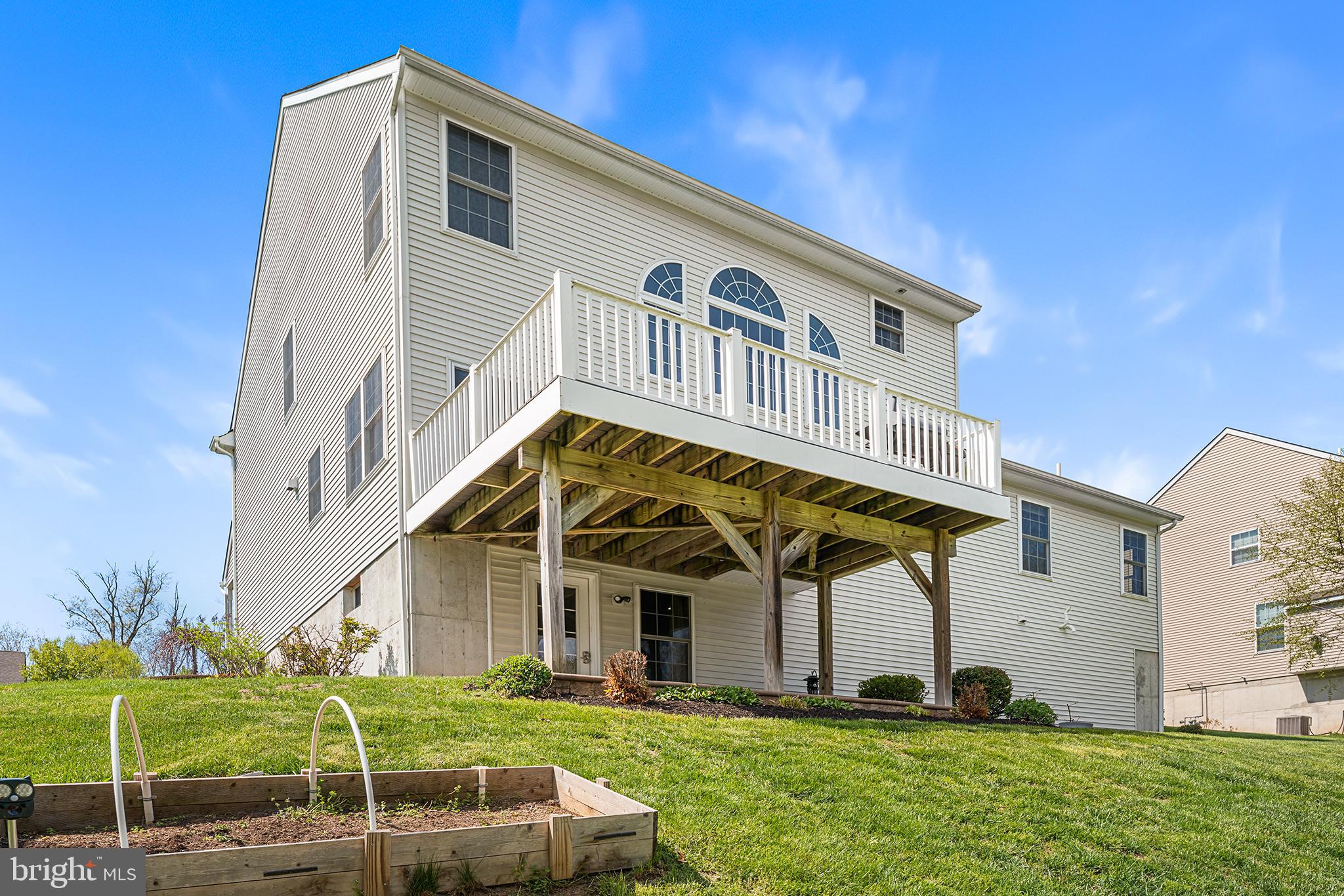BELLA VISTA - Residential