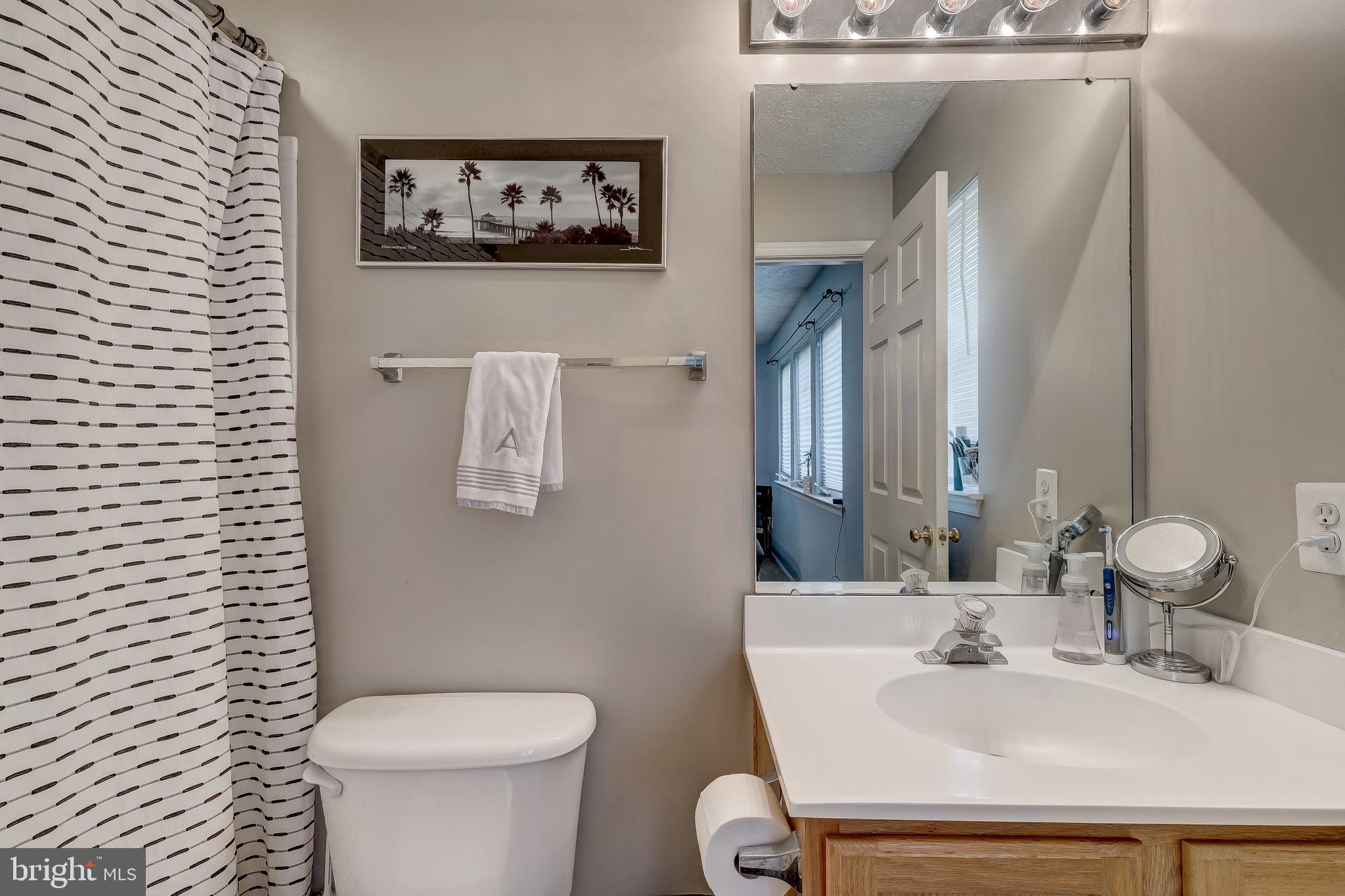 CONSTANT FRIENDSHIP - Residential