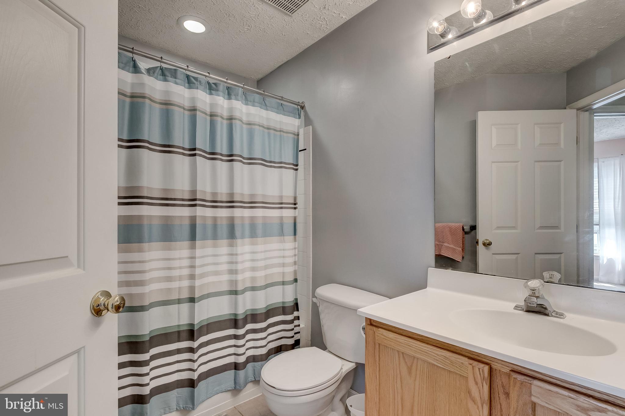 CONSTANT FRIENDSHIP - Residential