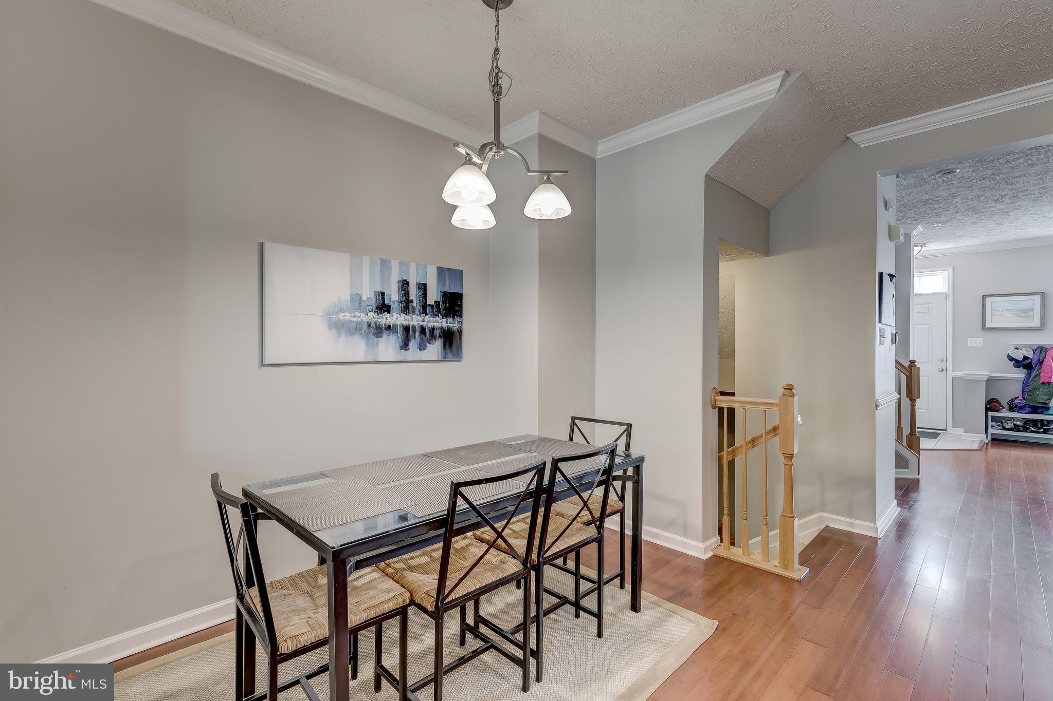 CONSTANT FRIENDSHIP - Residential