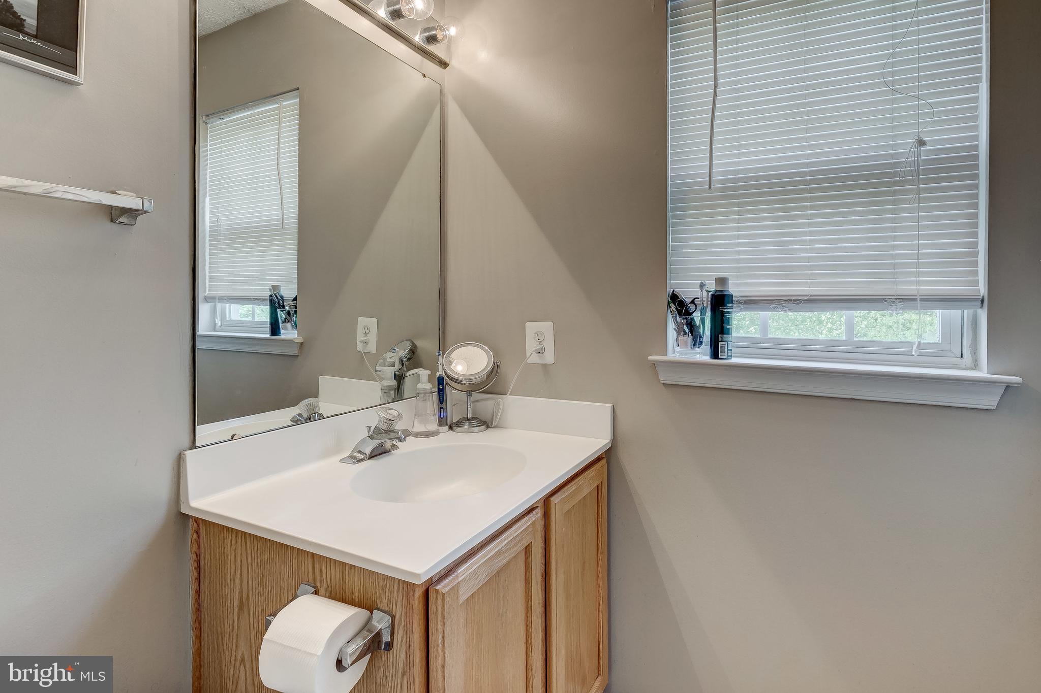 CONSTANT FRIENDSHIP - Residential