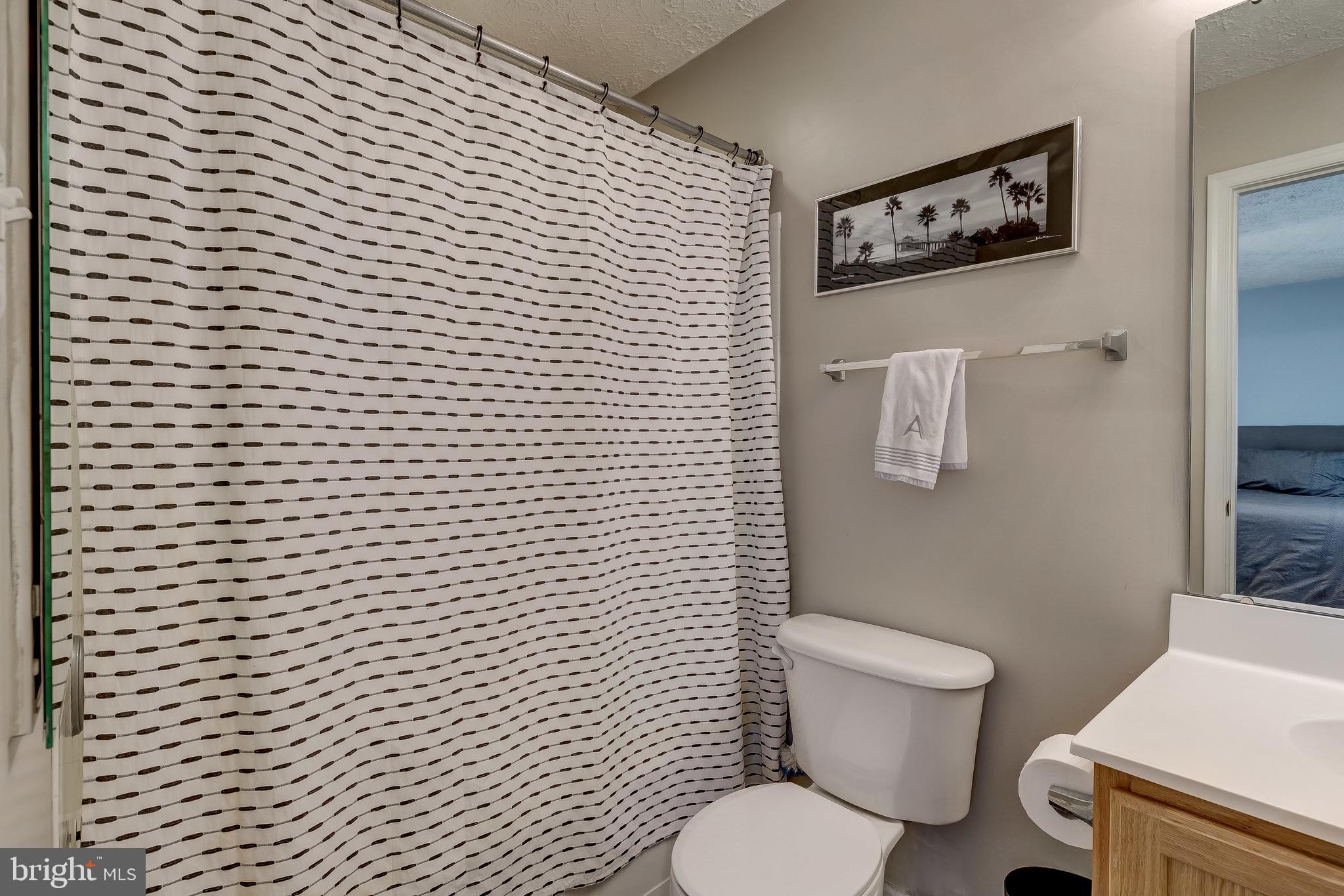 CONSTANT FRIENDSHIP - Residential