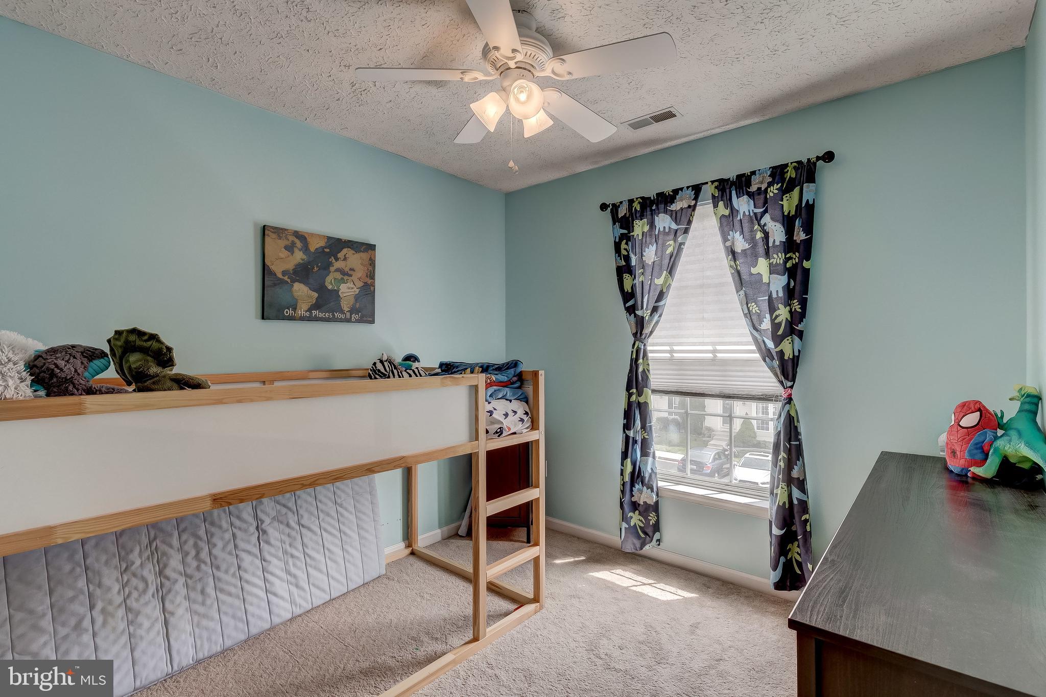 CONSTANT FRIENDSHIP - Residential