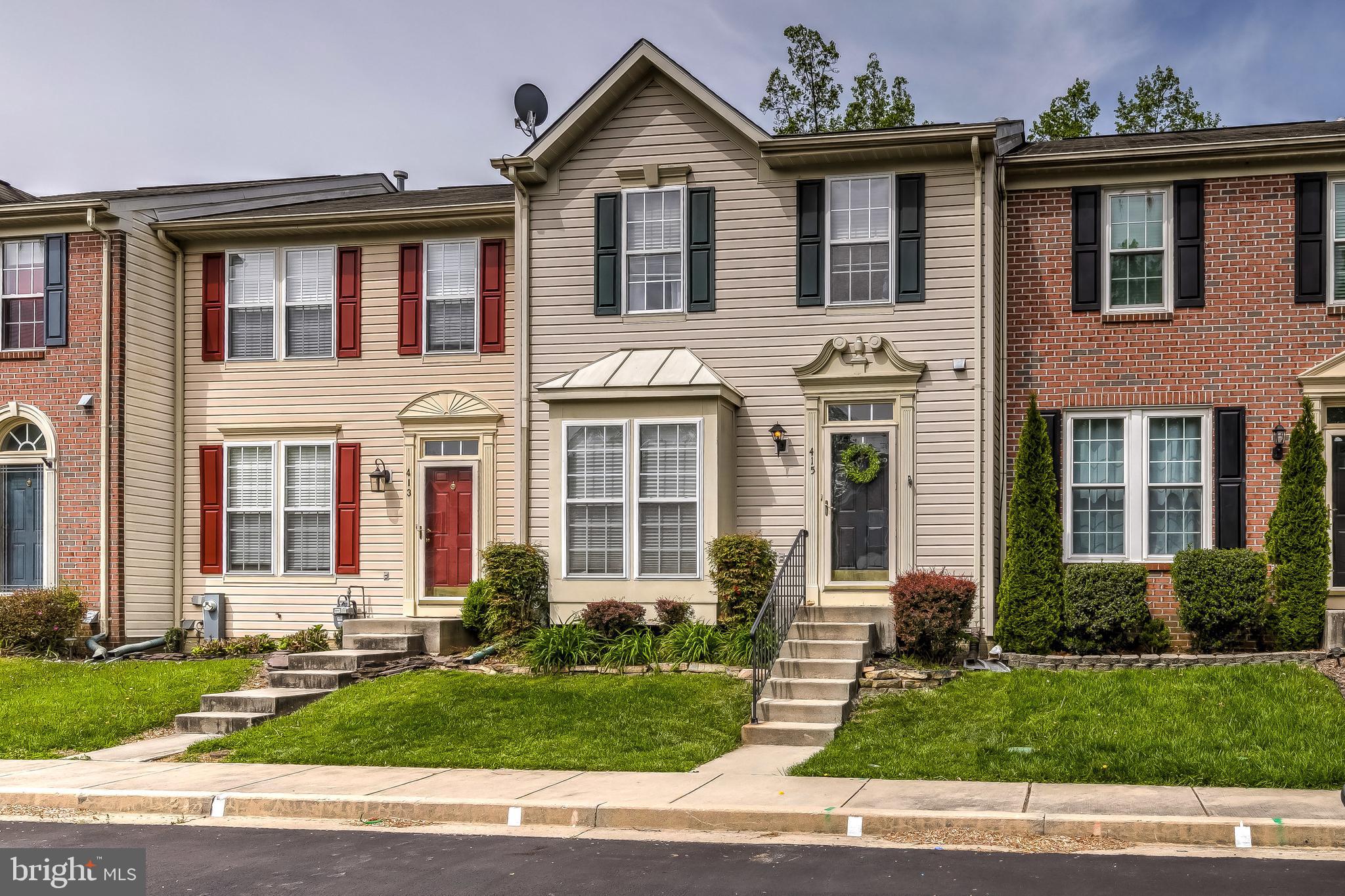 CONSTANT FRIENDSHIP - Residential