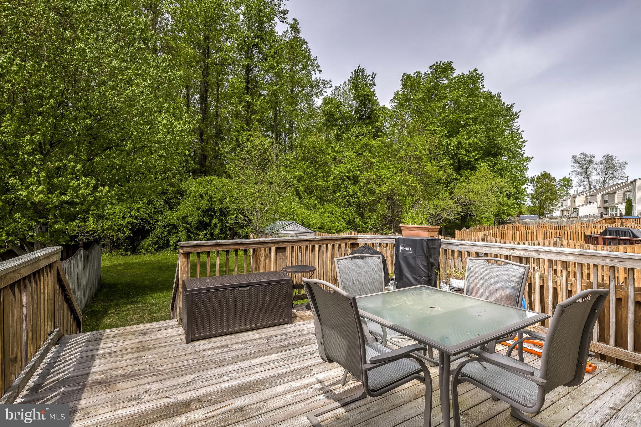 CONSTANT FRIENDSHIP - Residential