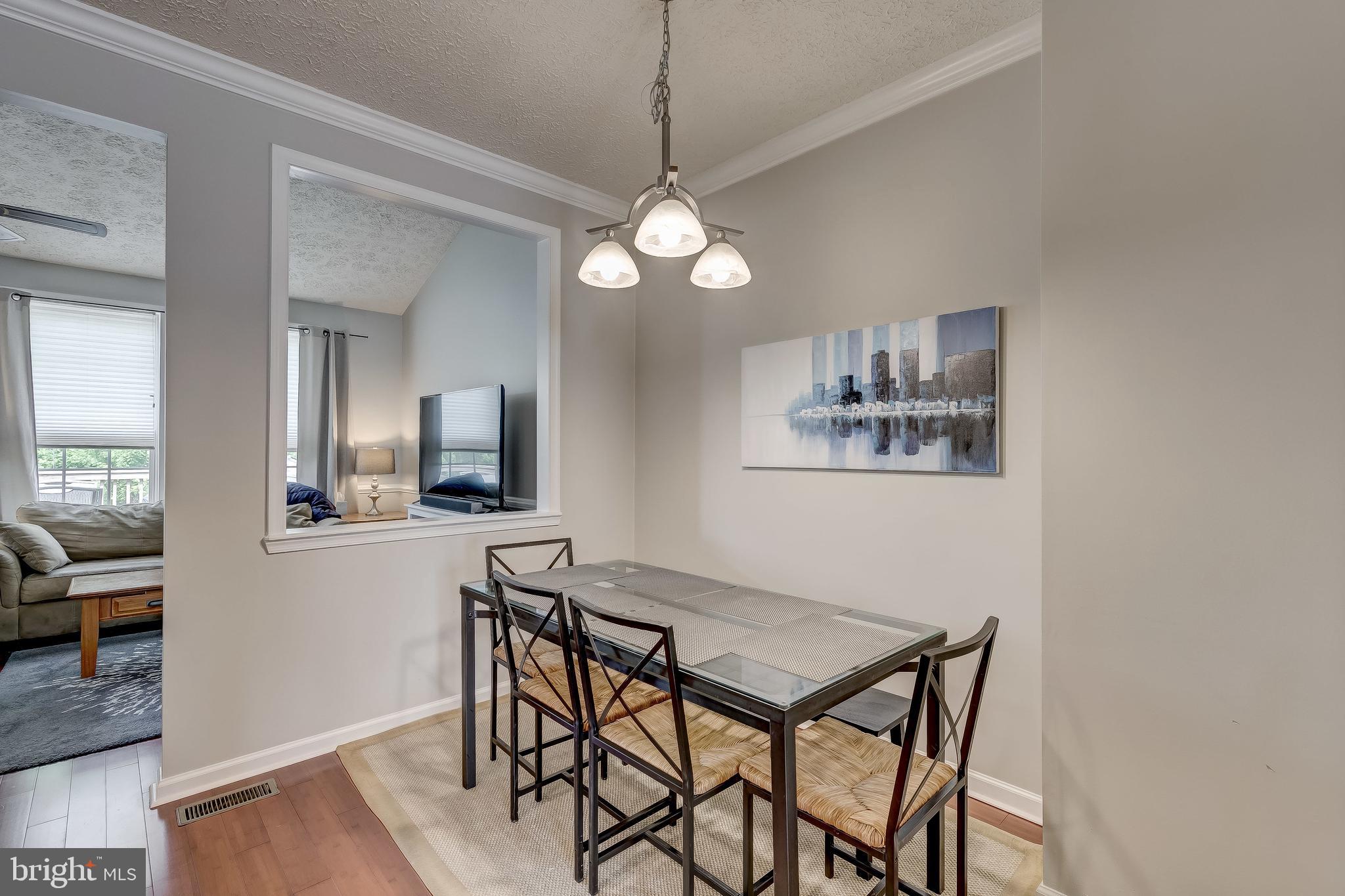 CONSTANT FRIENDSHIP - Residential