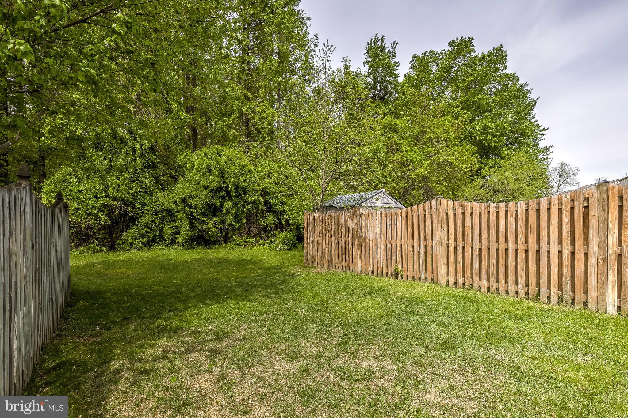 CONSTANT FRIENDSHIP - Residential