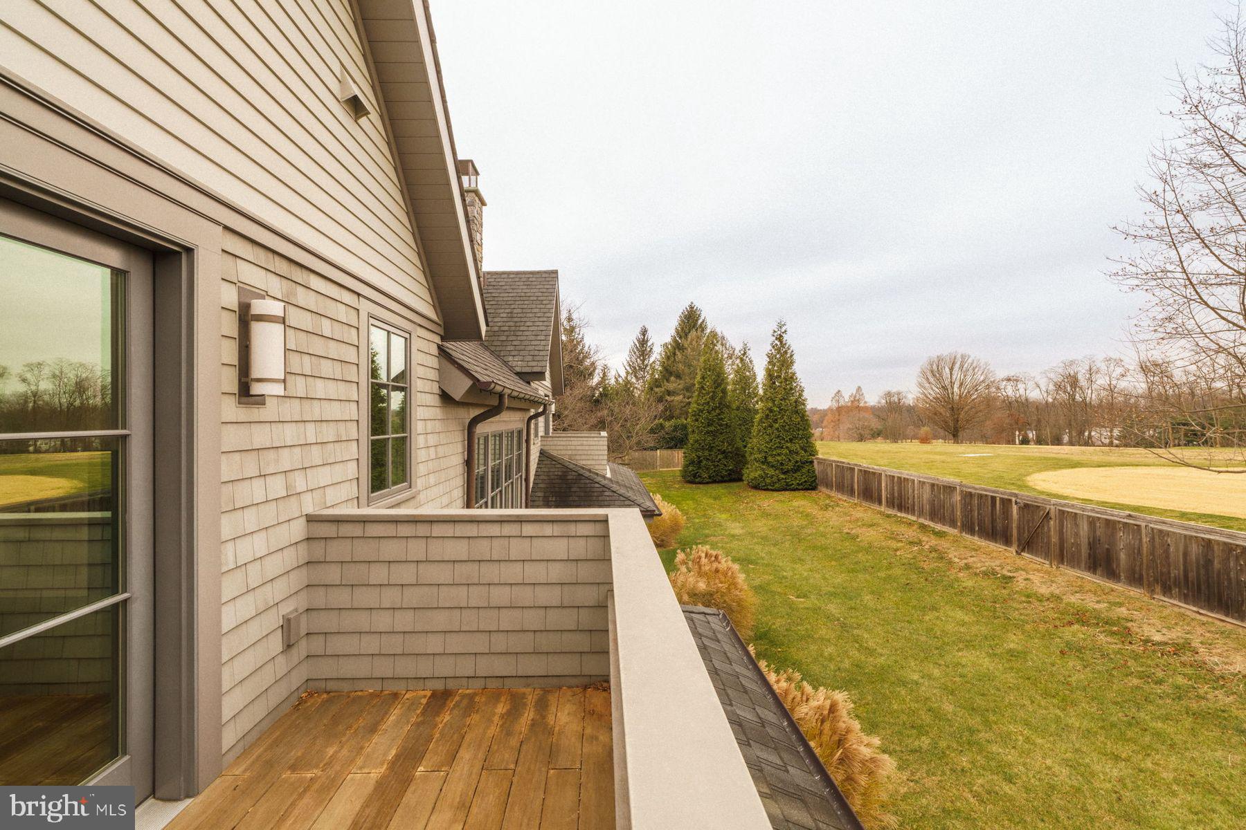 CHESTNUT HILL - Residential