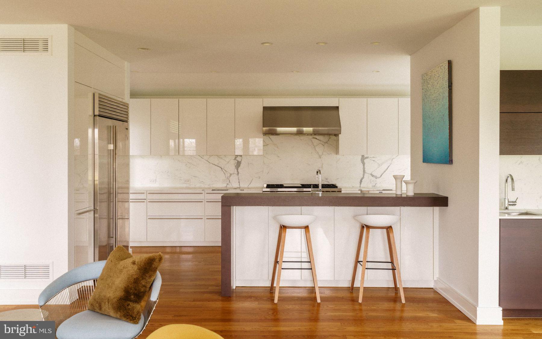 CHESTNUT HILL - Residential