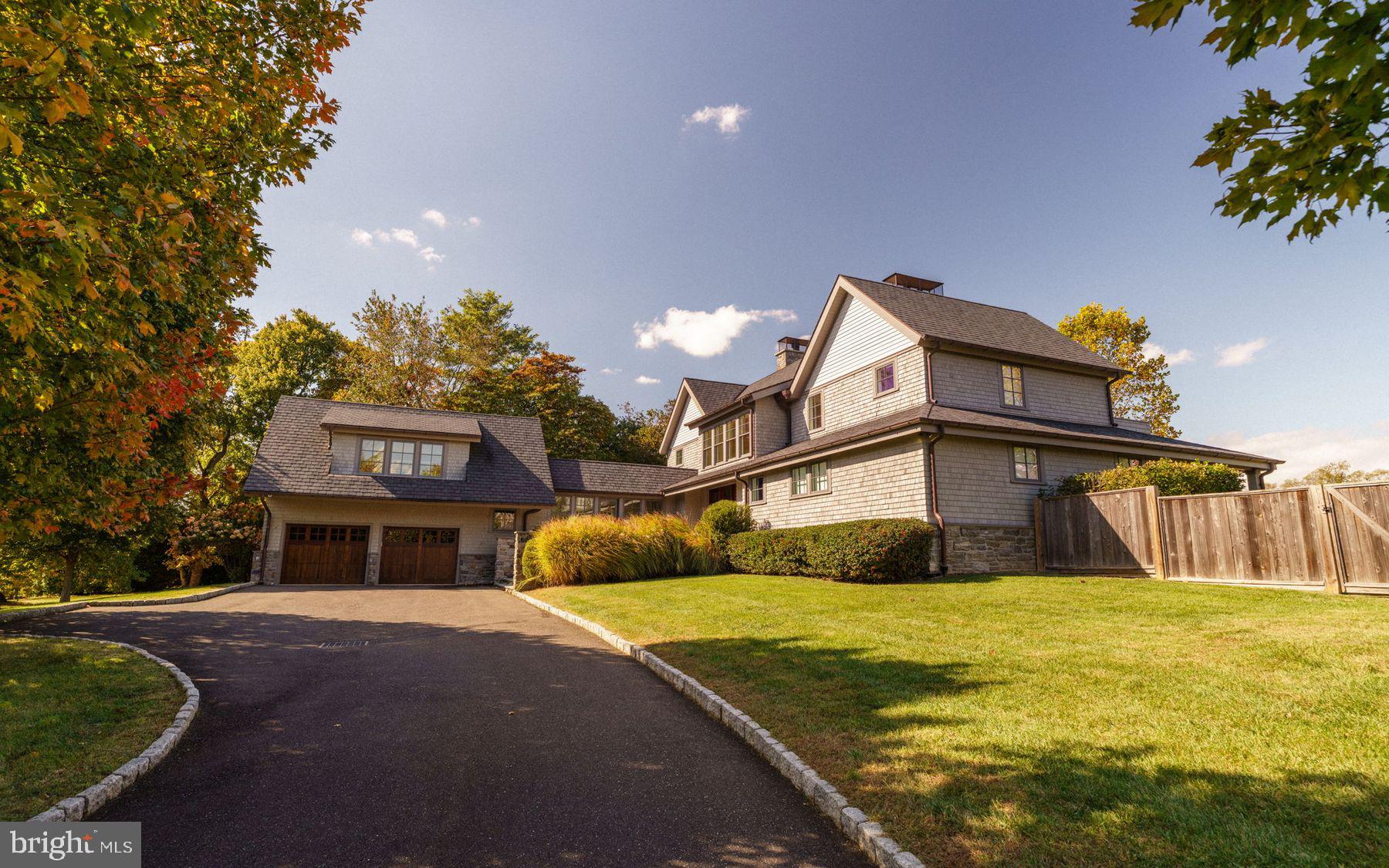 CHESTNUT HILL - Residential